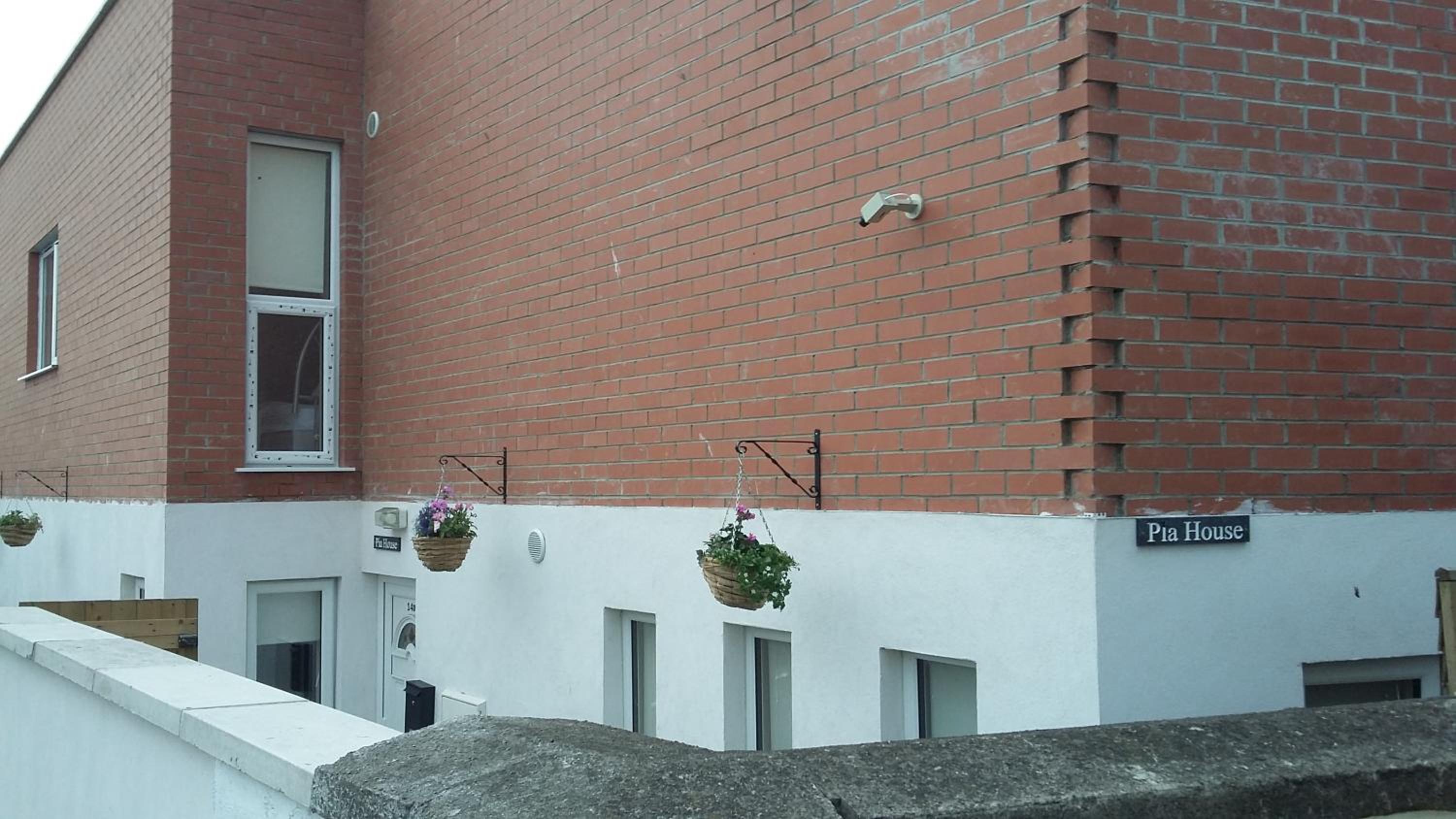 Pia House