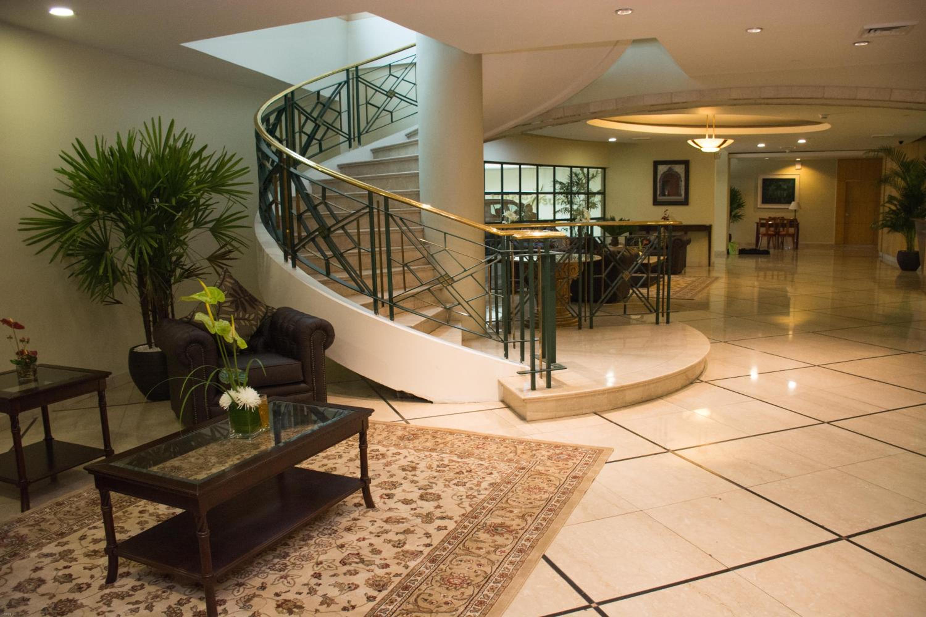 Aparta Hotel Torres de Suites