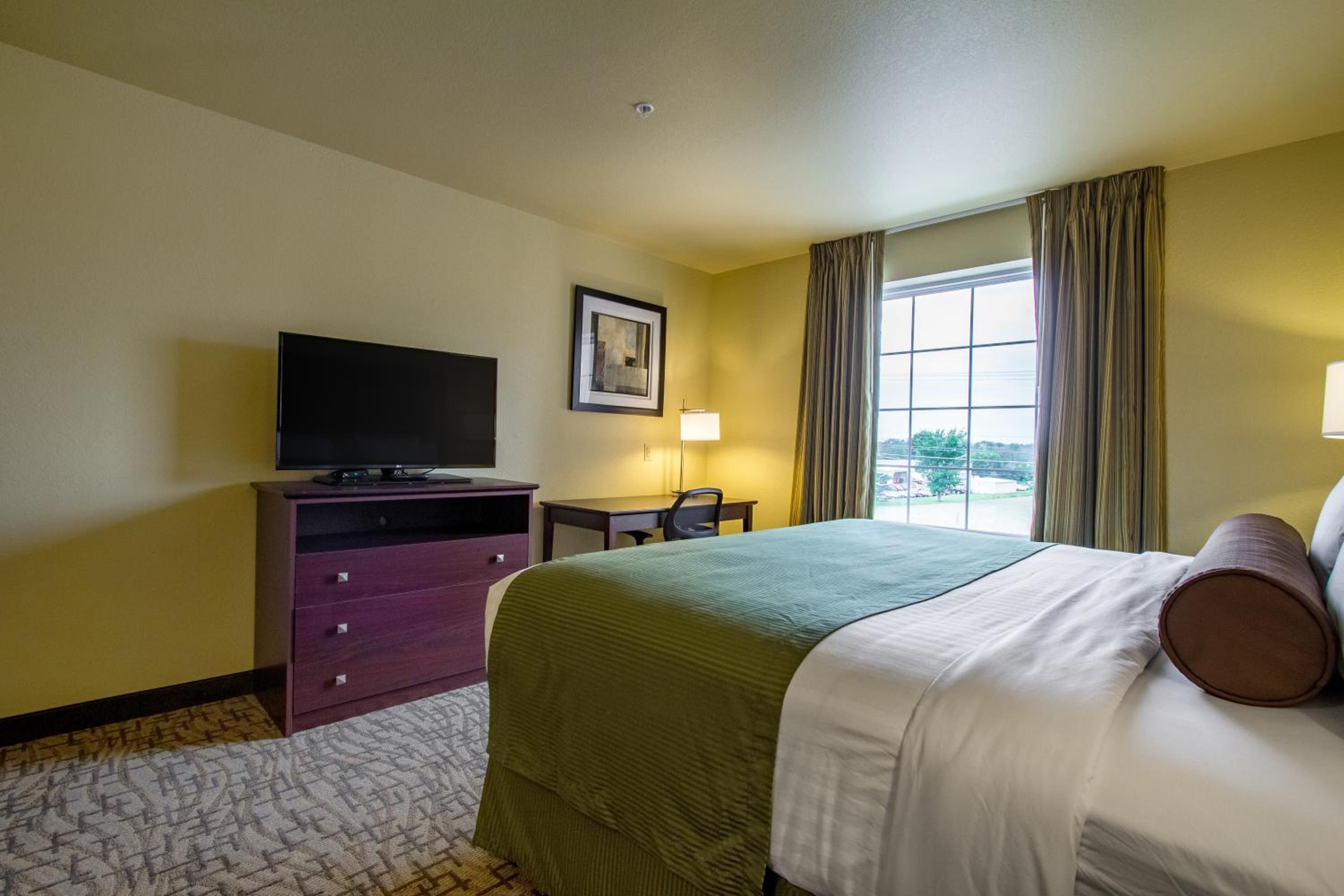 Cobblestone Hotel  Suites - Orrville - Property Image 24