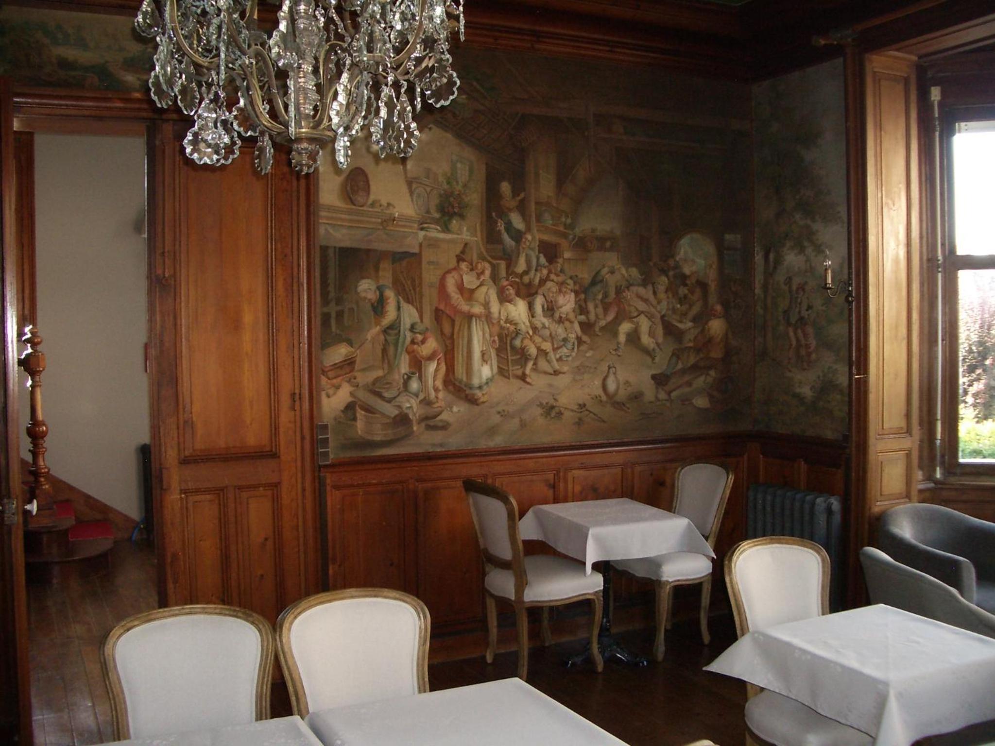 restaurant