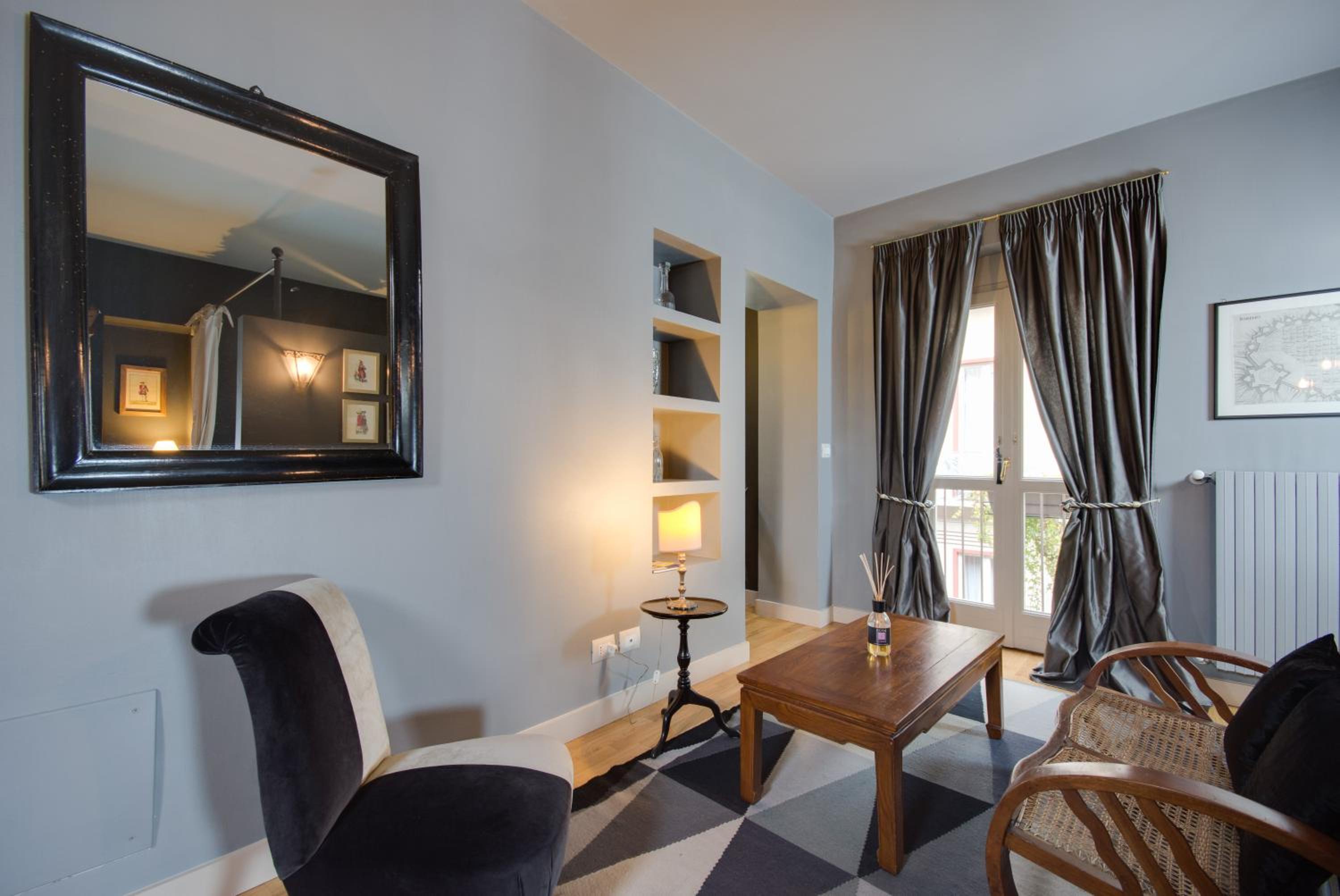Porta Palace Apartments