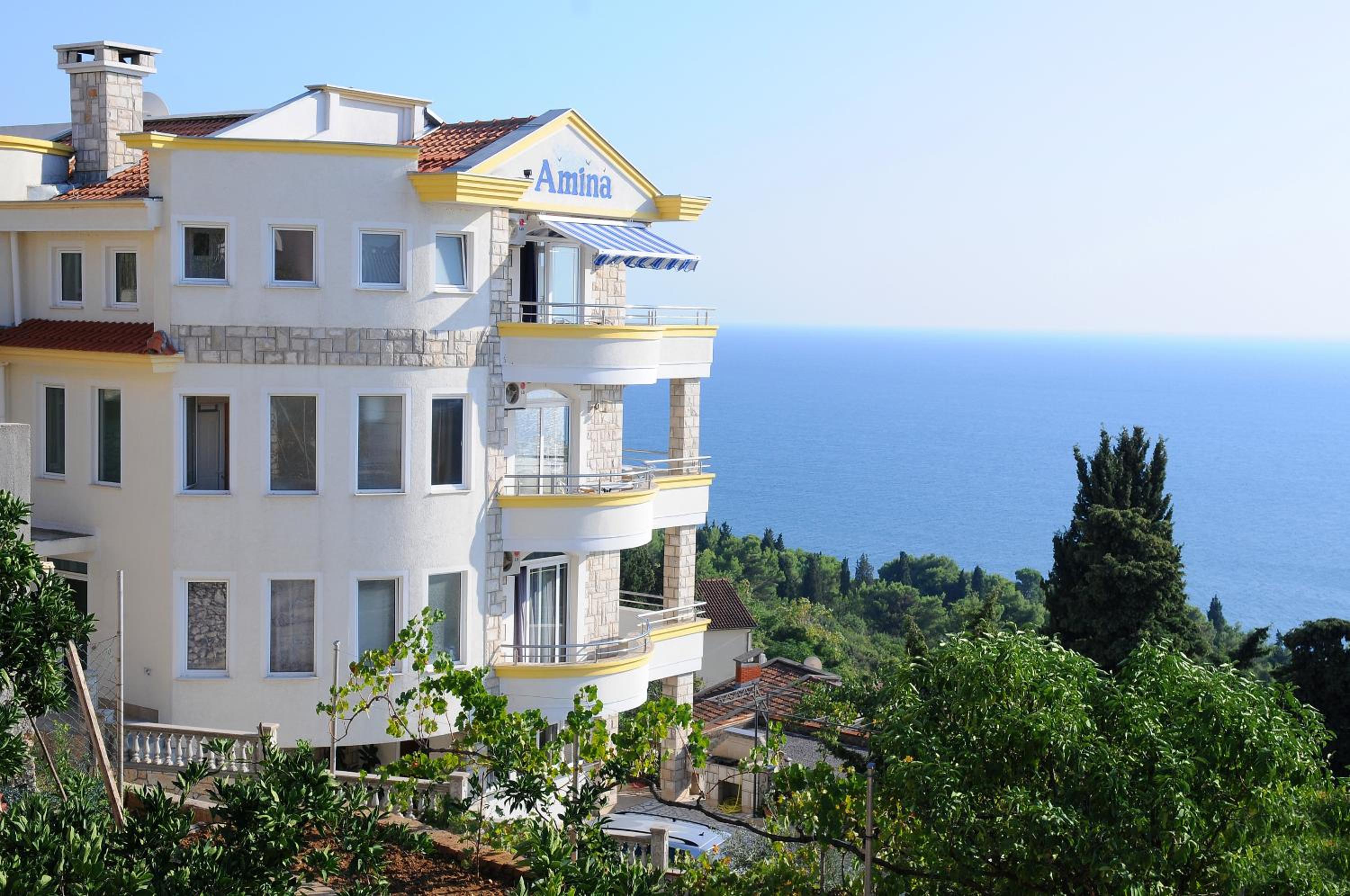 Hotel Apartments Amina - Image 1