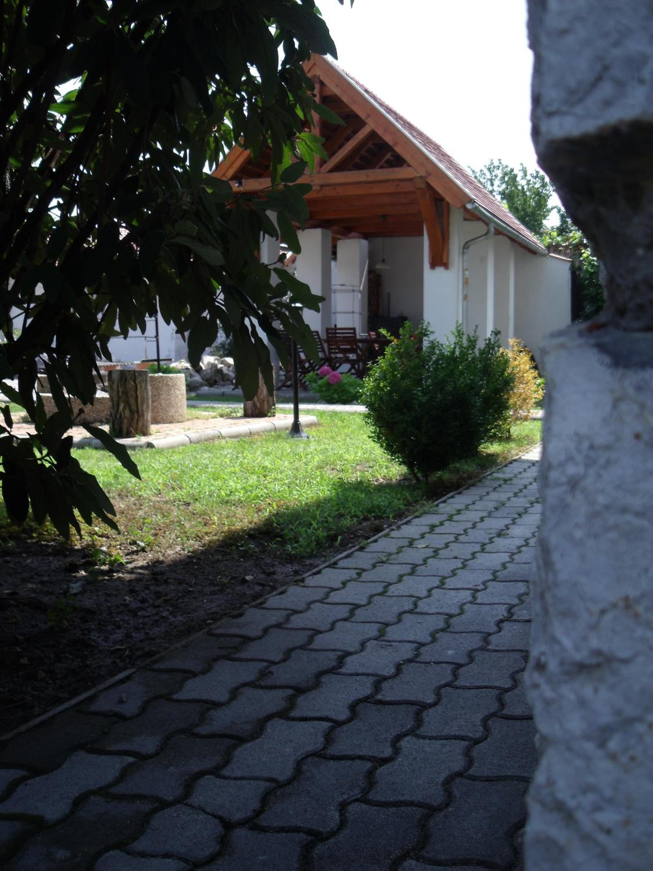 Photo 42