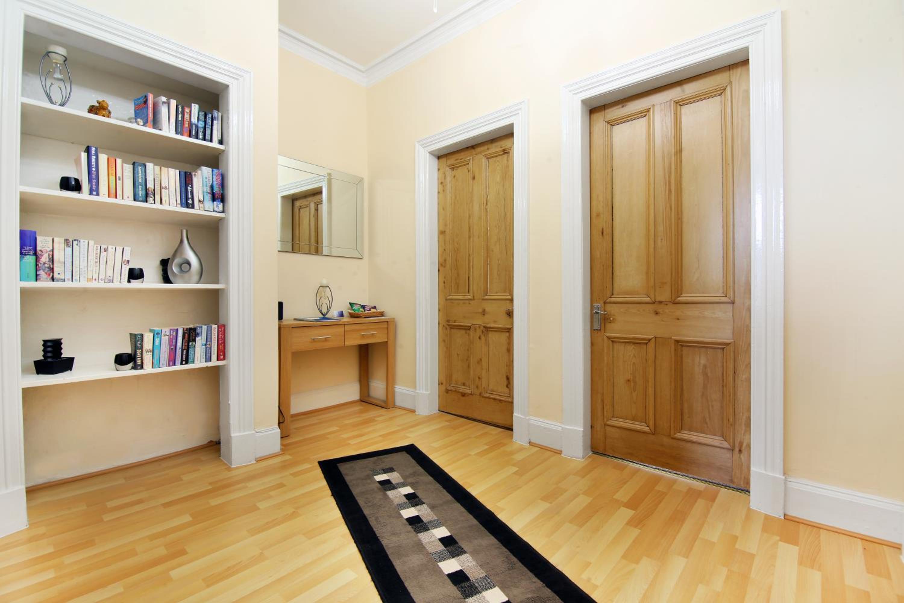 Townhead Apartments Glasgow Airport view 5
