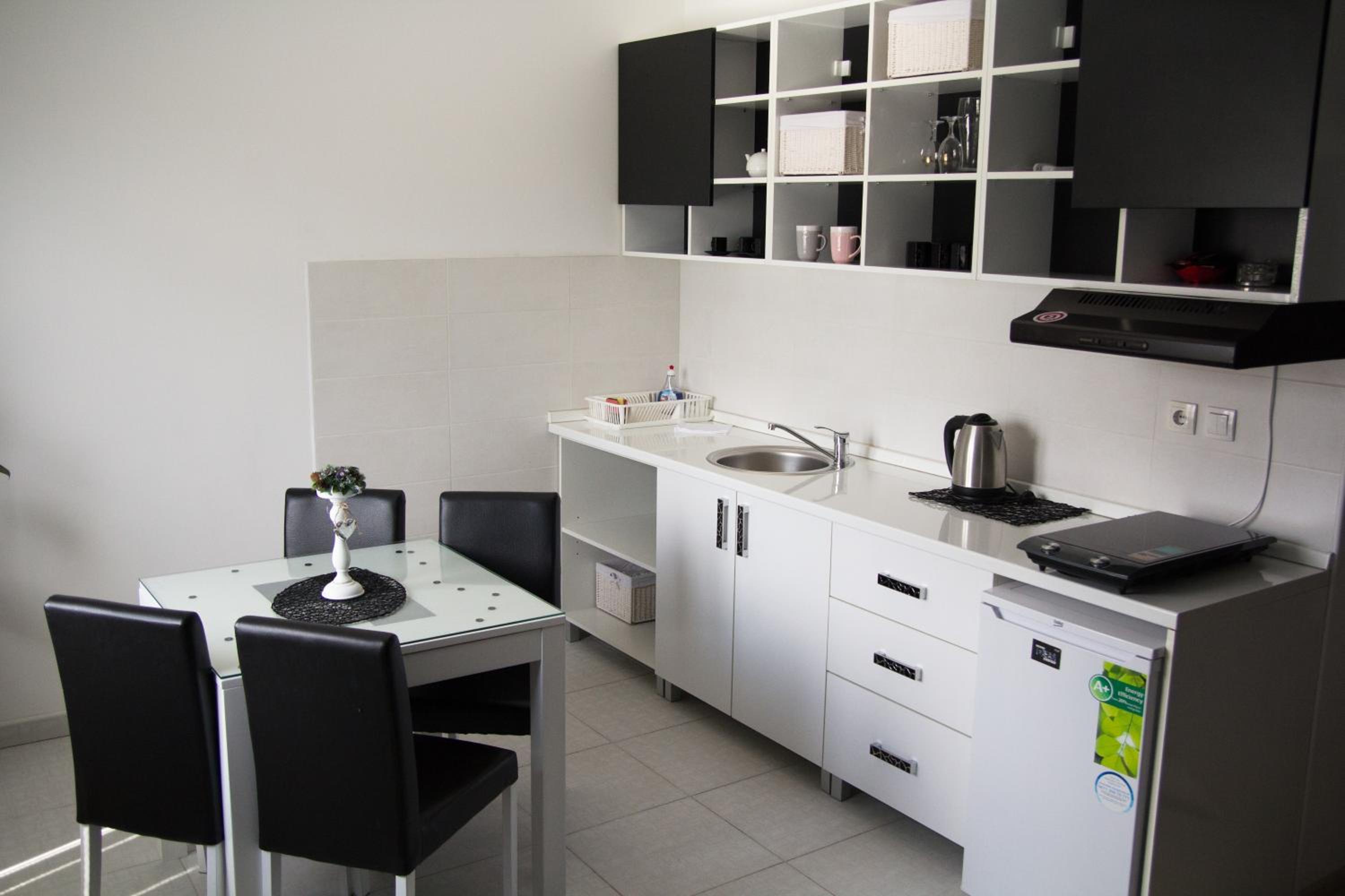 Airport Apartments — photo 40