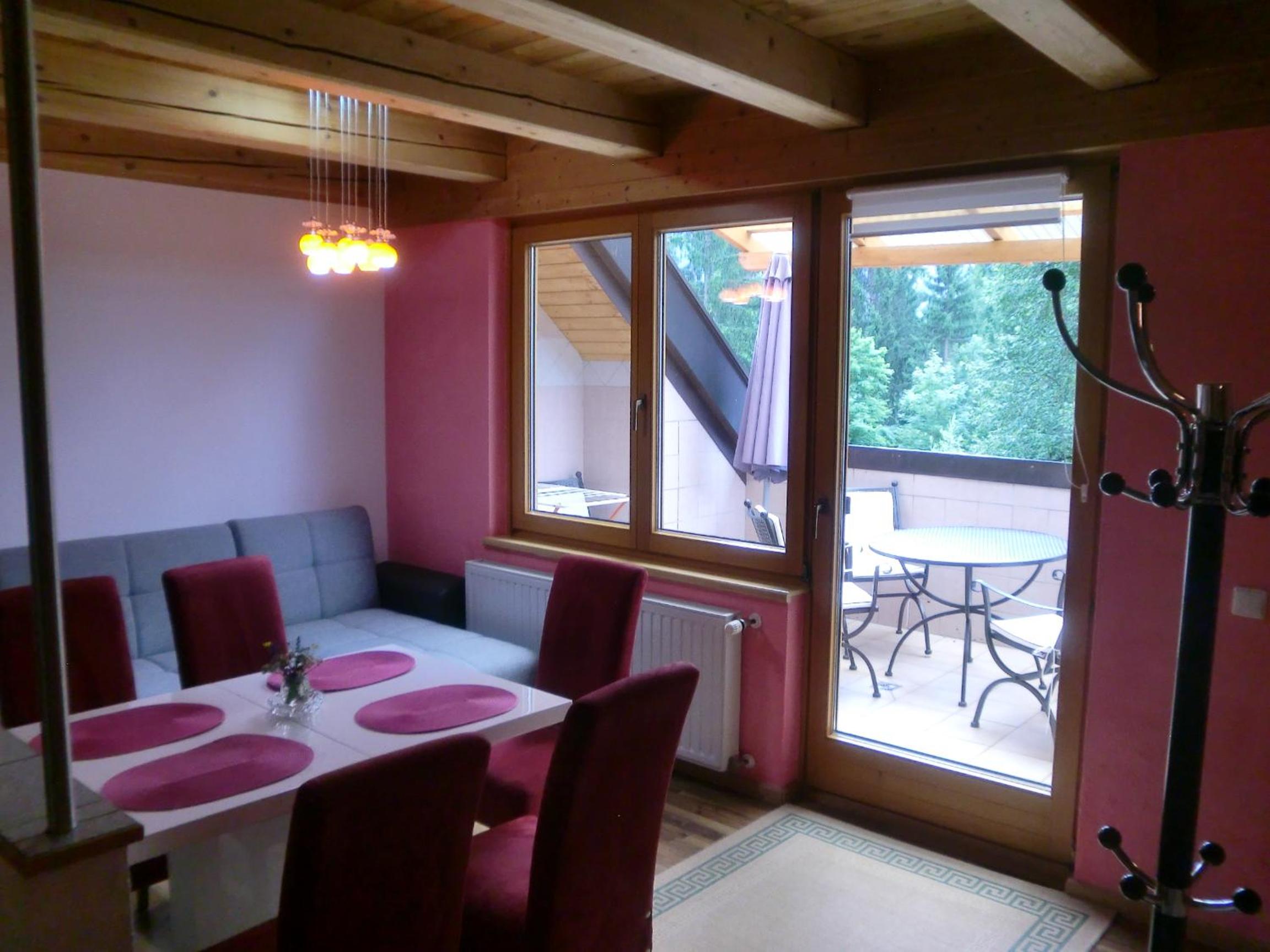 Garten- & Loggia-Appartement HERRENHAUS