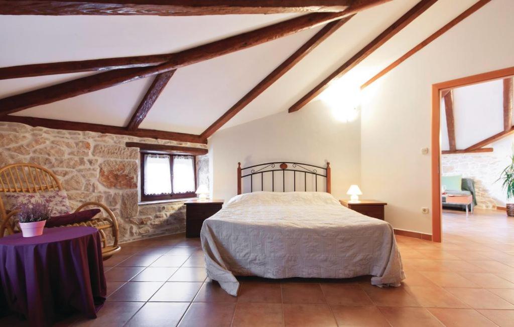 Apartments Ladonja