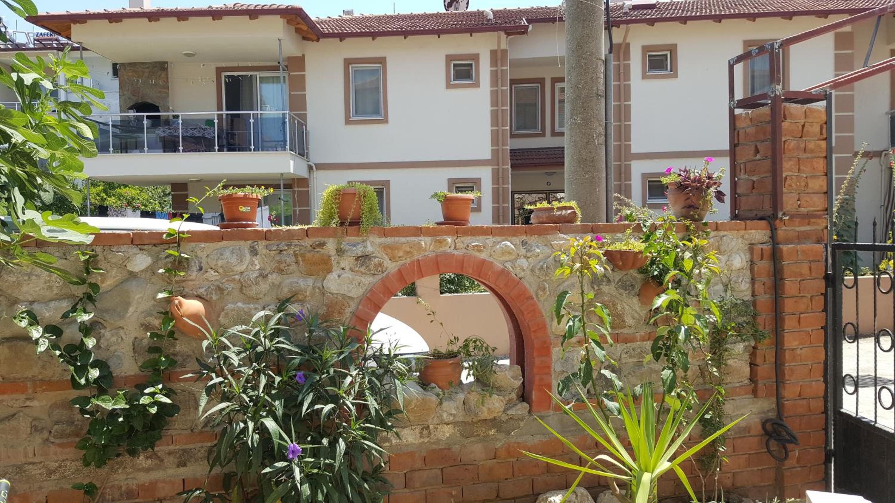 Karya Apartments