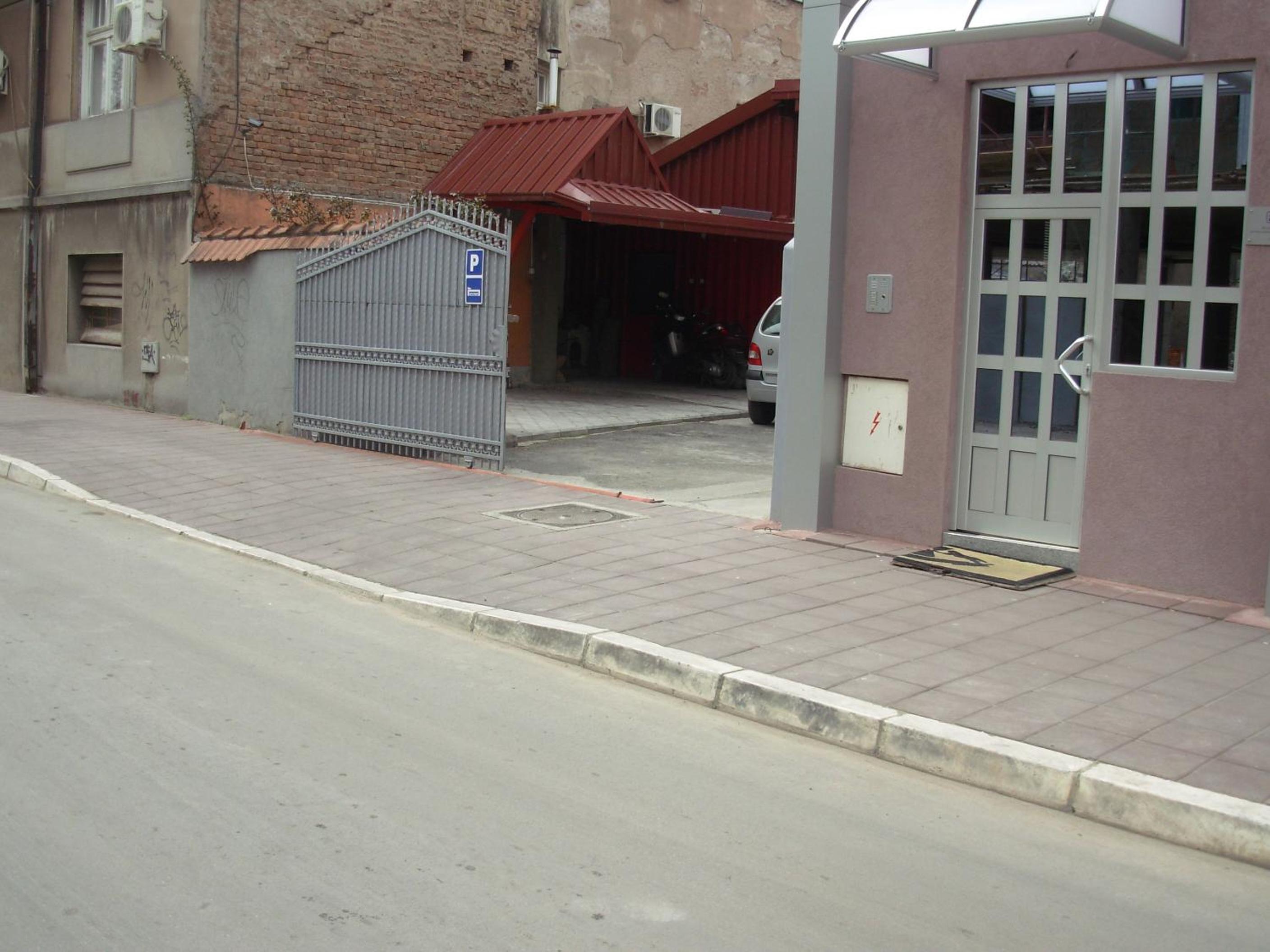 Photo 19