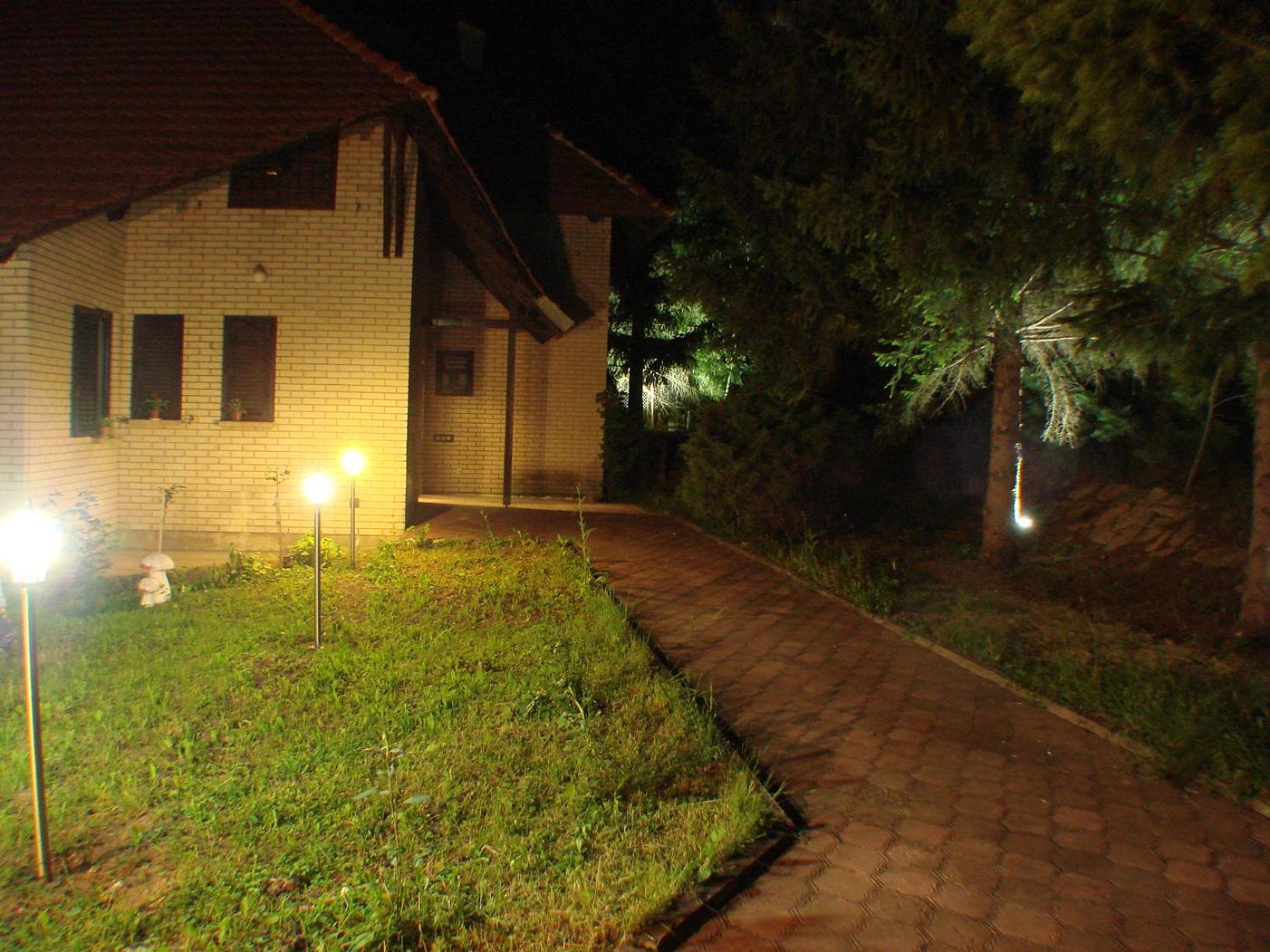 Photo 32