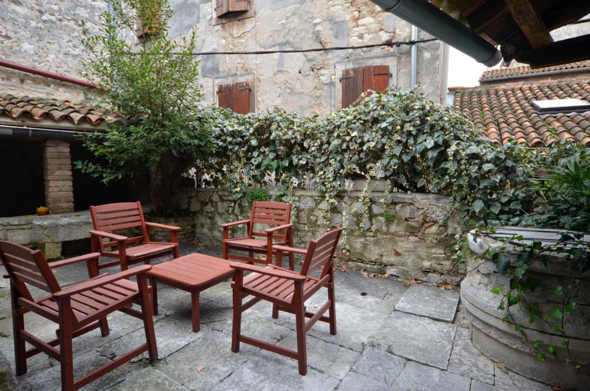 Apartment Il Cortile with garden and parking view 3