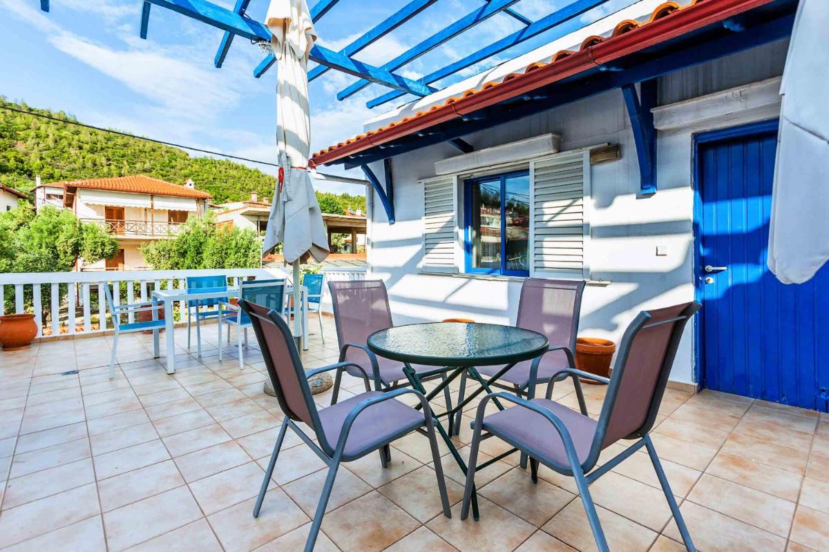 outdoor BBQ area