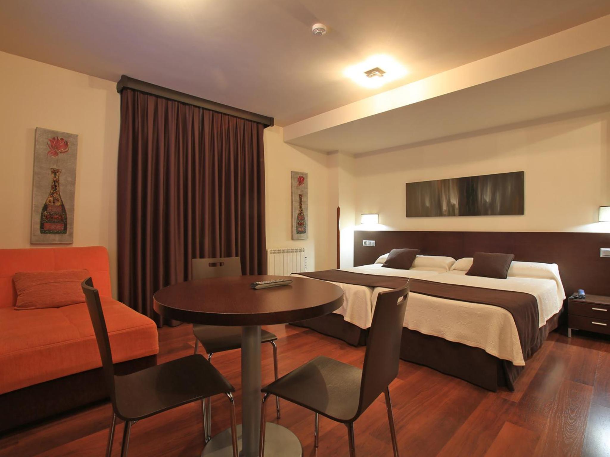 Apartamentos Rurales L'Arquera