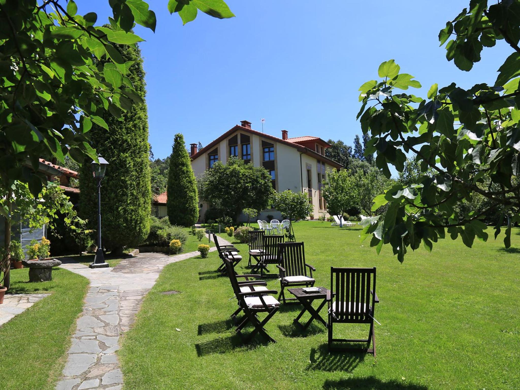 Apartamentos Rurales L'Arquera