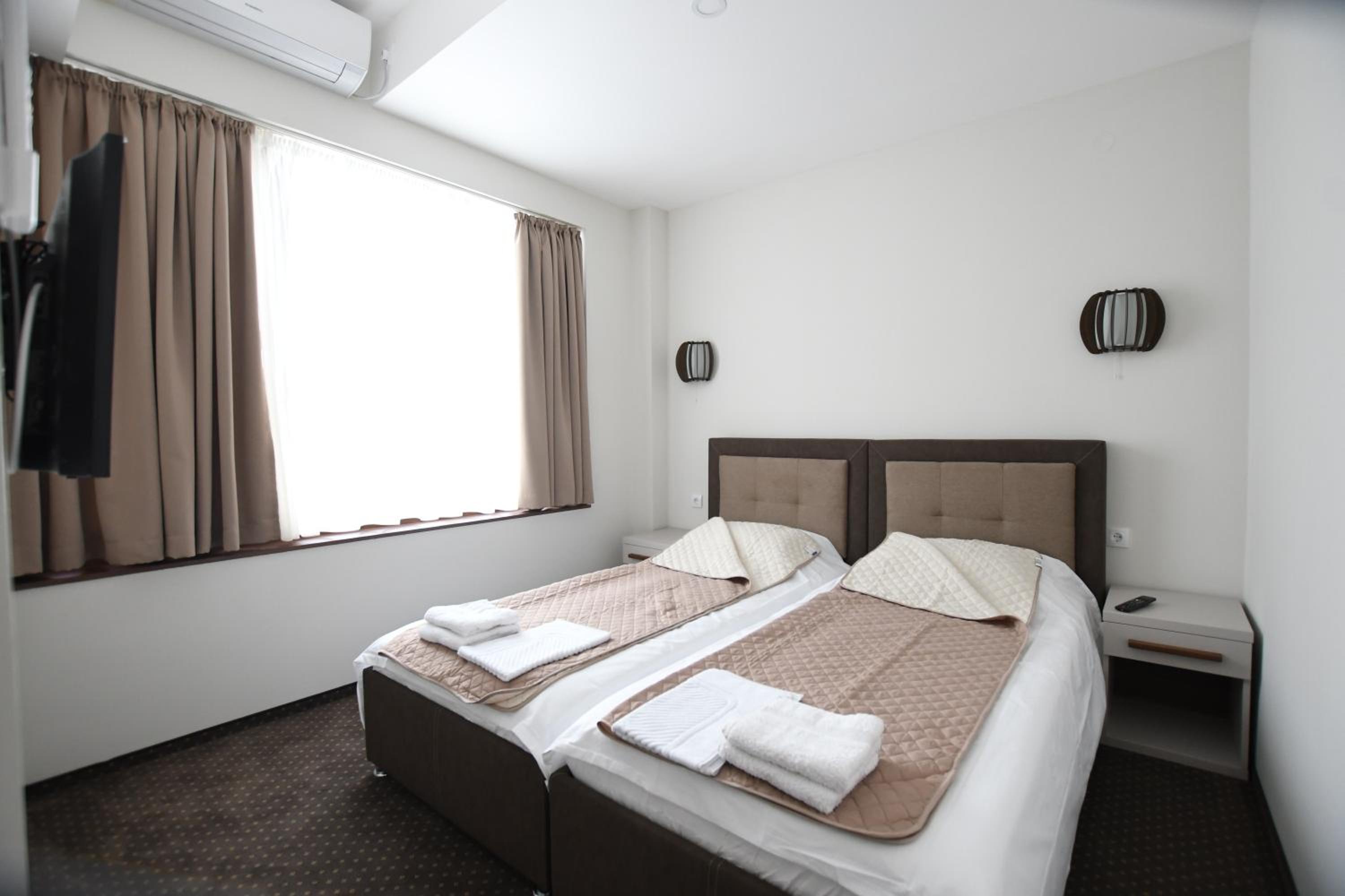 Atrijum Apartments and Rooms