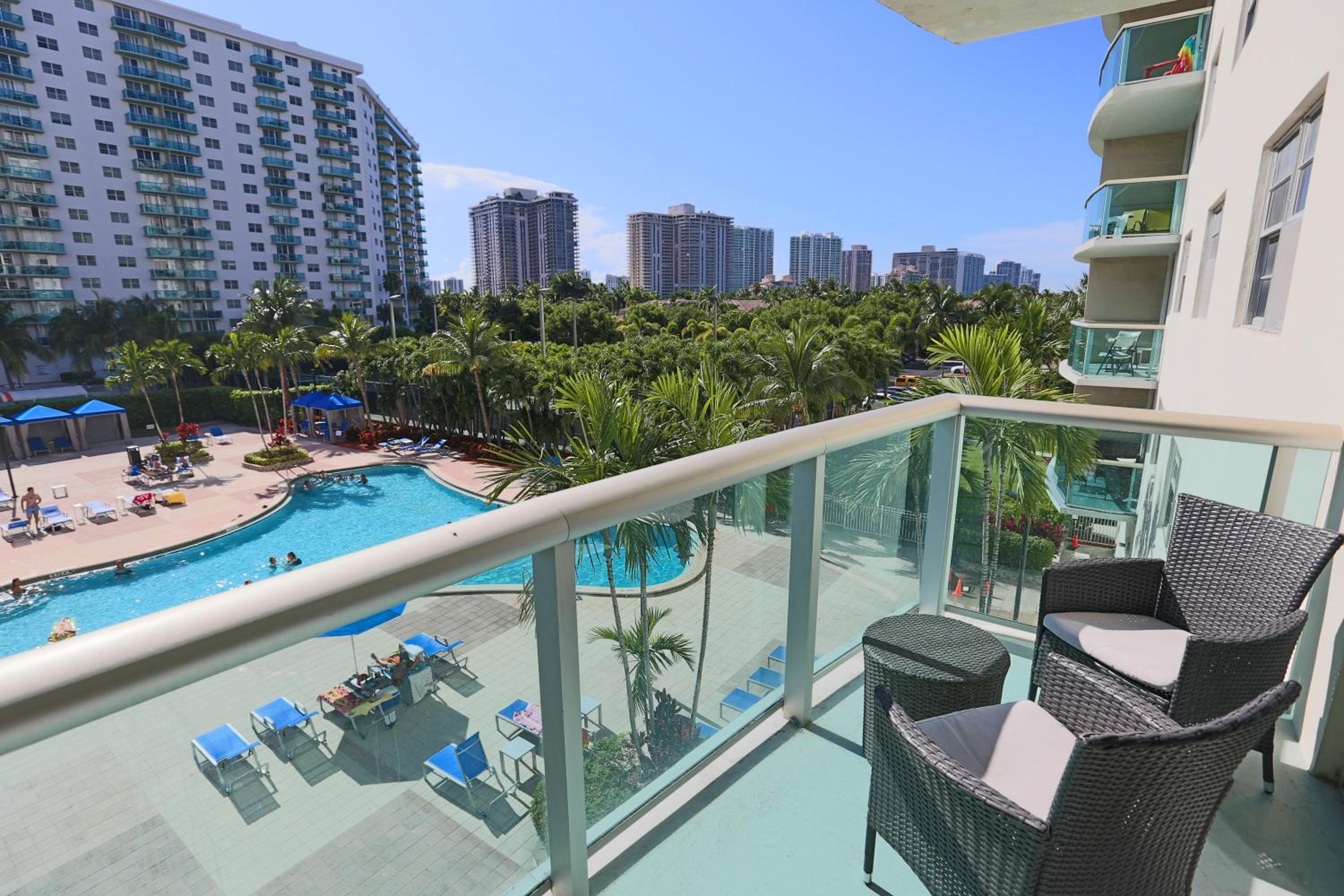 Ocean Reserve Luxury Condos Across from Sunny Isles Beach