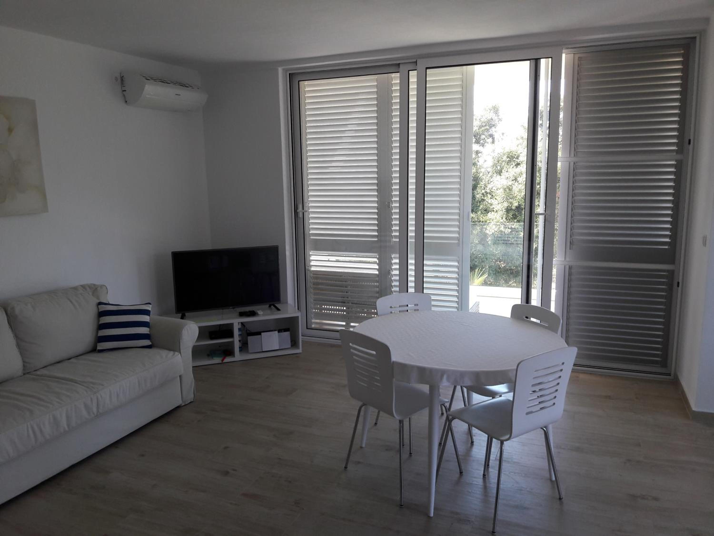 Apartment Marina view 2