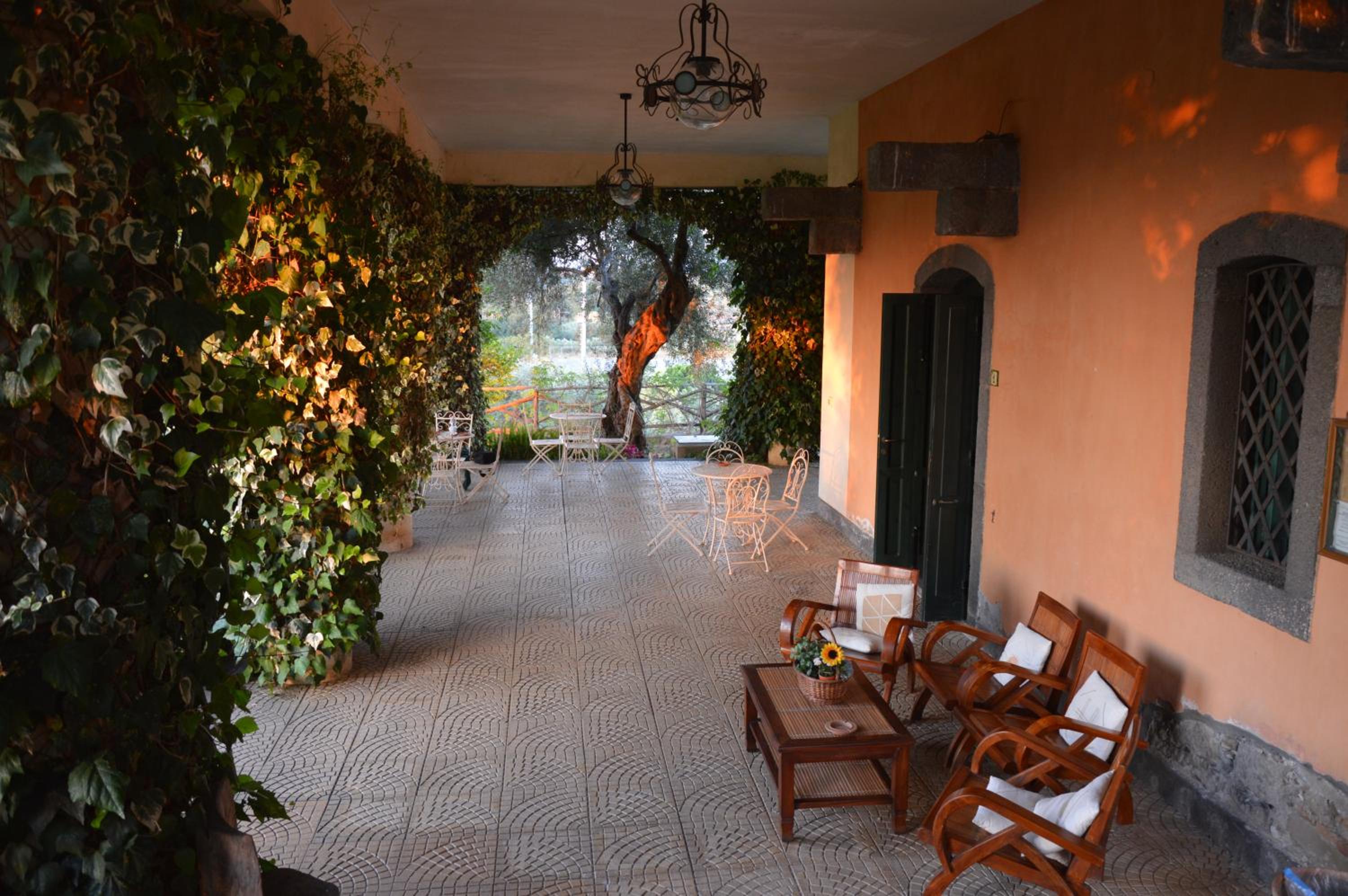 Antico Borgo Etneo Country Hotel