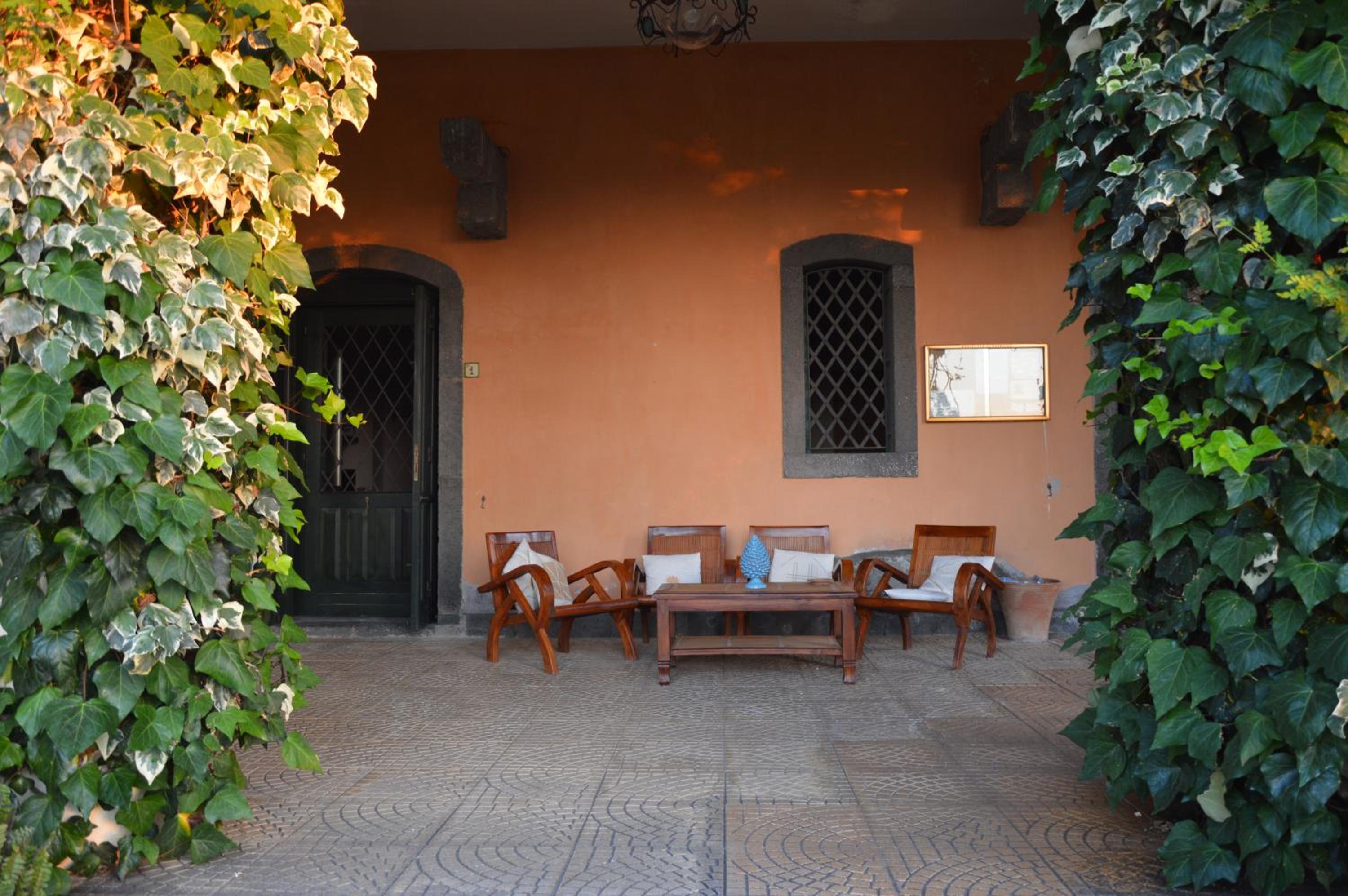 Antico Borgo Etneo Country Hotel