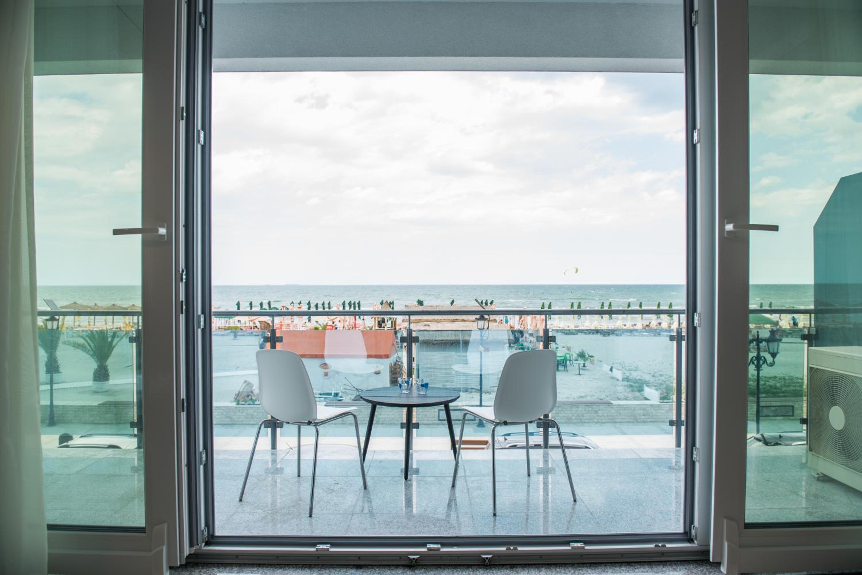 WAVE 1 Promenada Apartments view 2