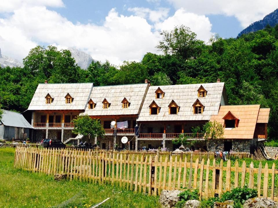 Bujtina Harusha