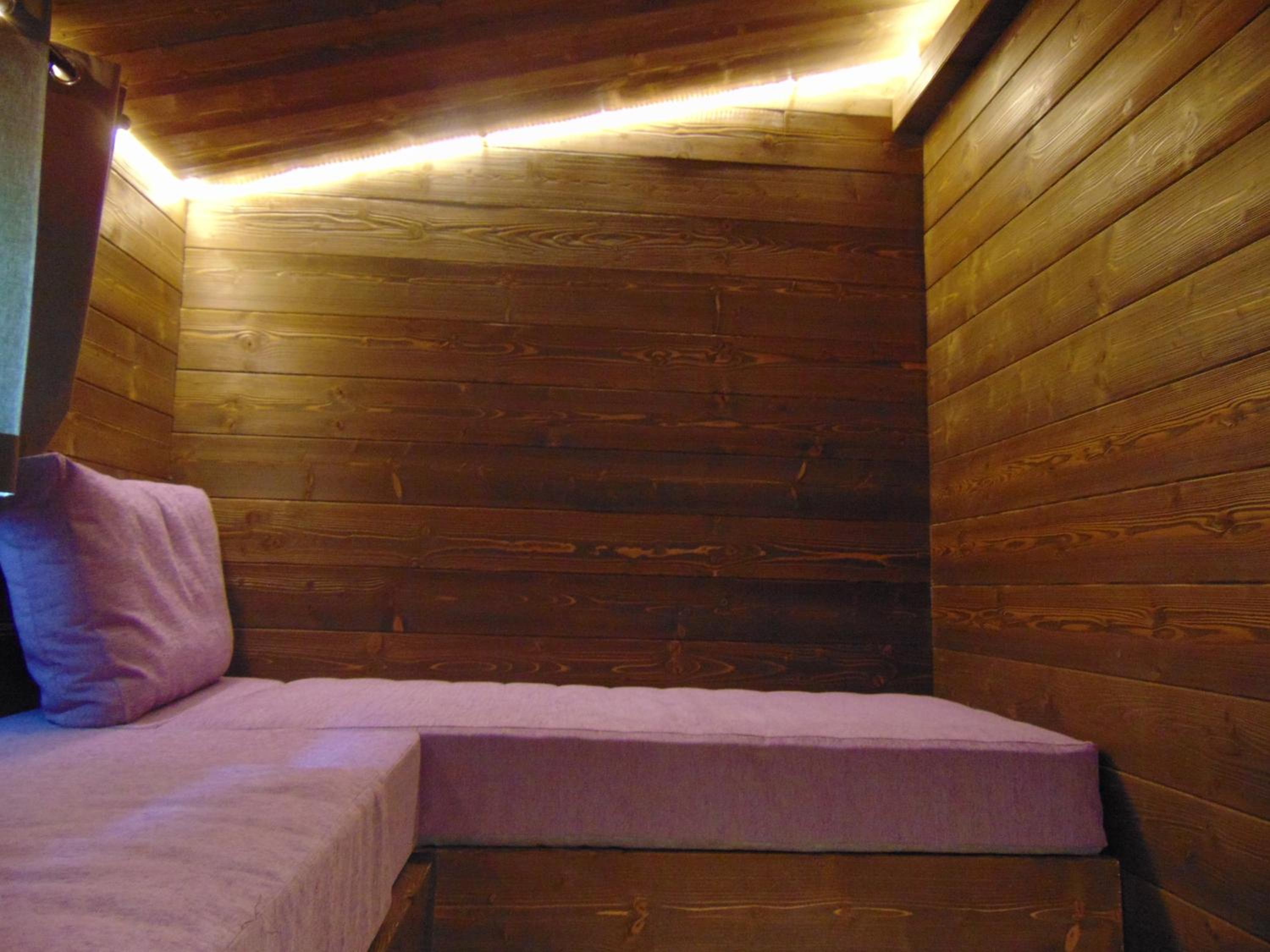 room & sleeping area
