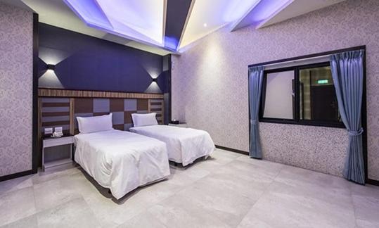 Wei Feng Exquisite Motel Pintung Branch