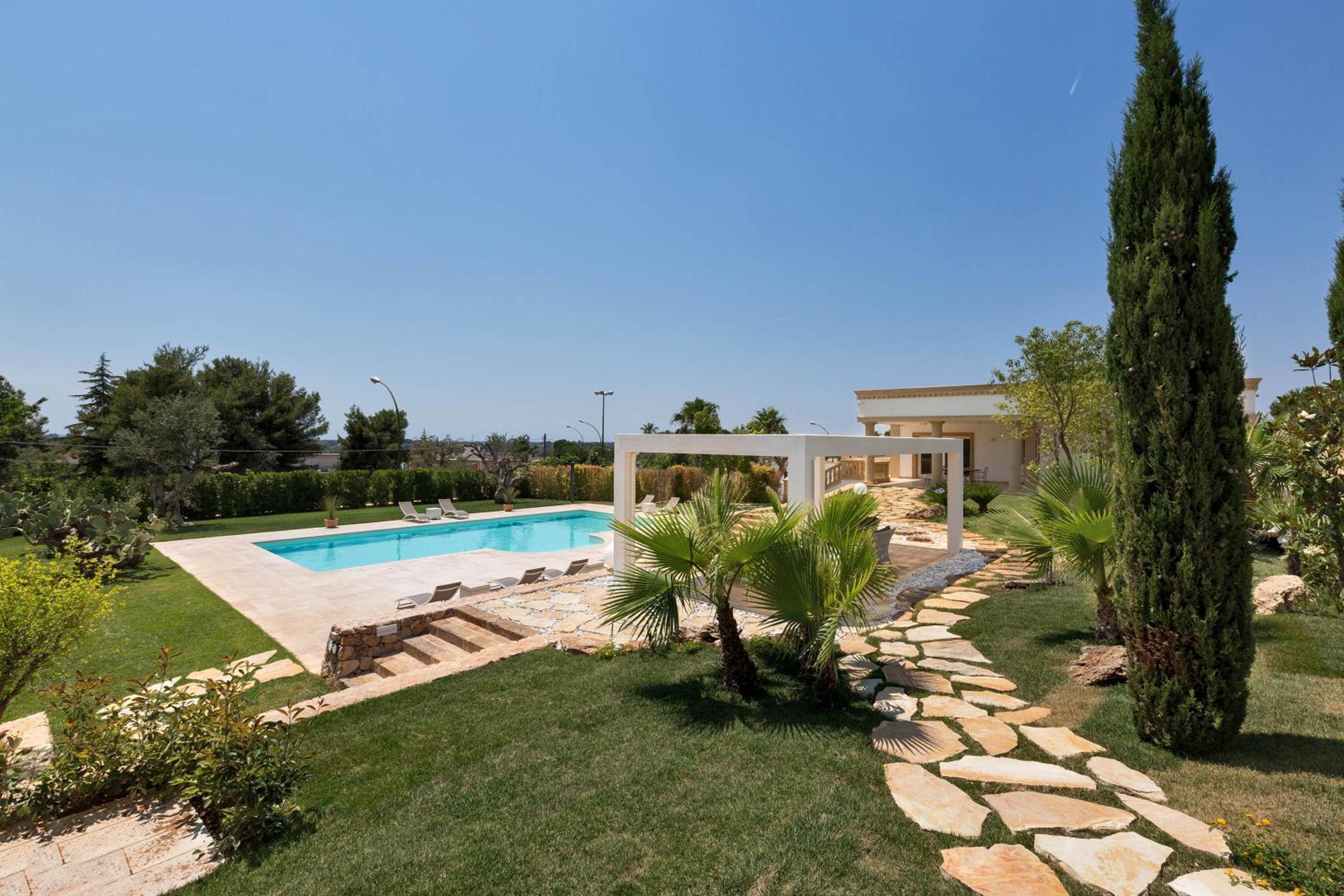 Villa Loran by Perle di Puglia