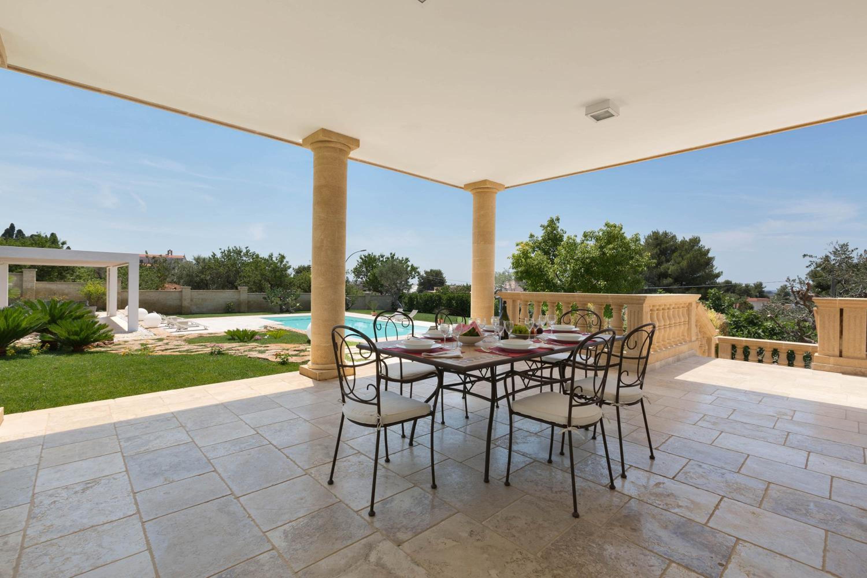 Villa Loran by Perle di Puglia
