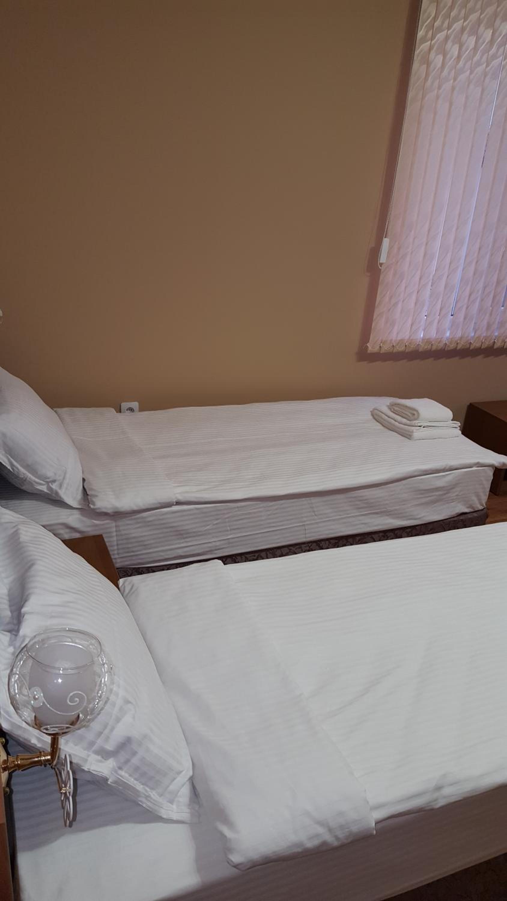 Villa Ros Guest House