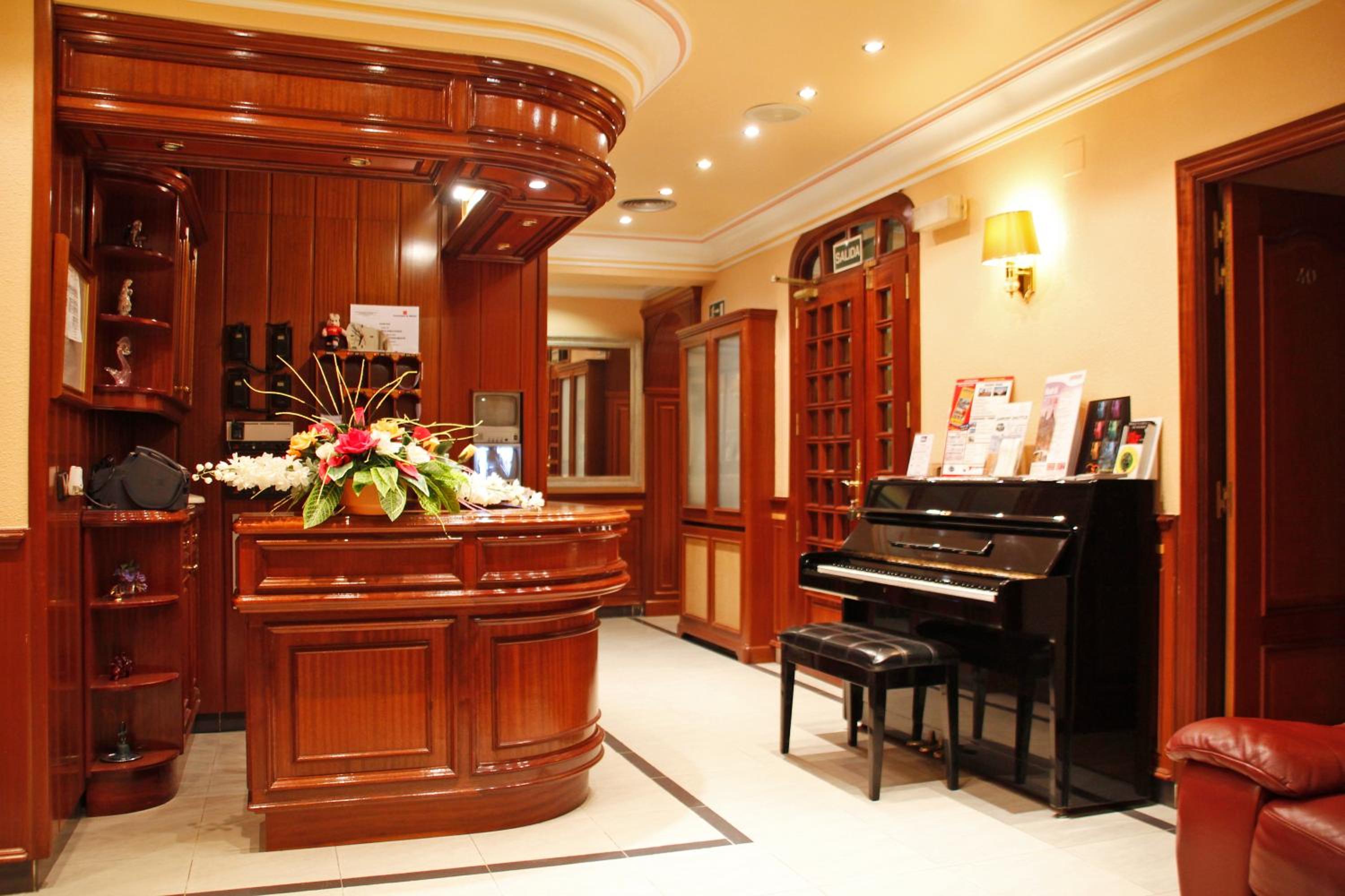 Hostal Victoria III view 5
