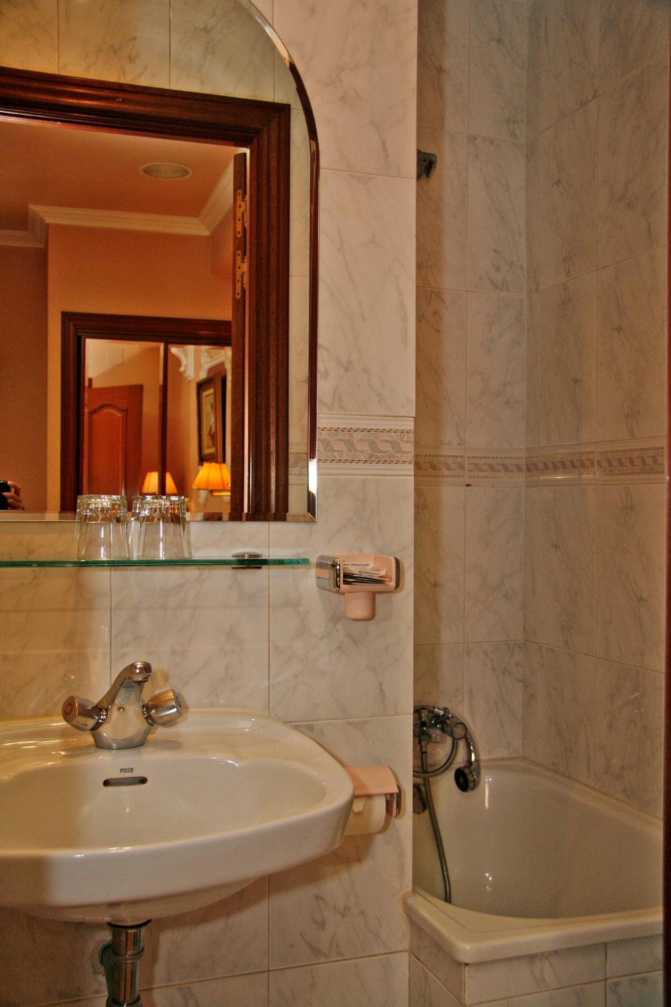 Hostal Victoria III - Image 4