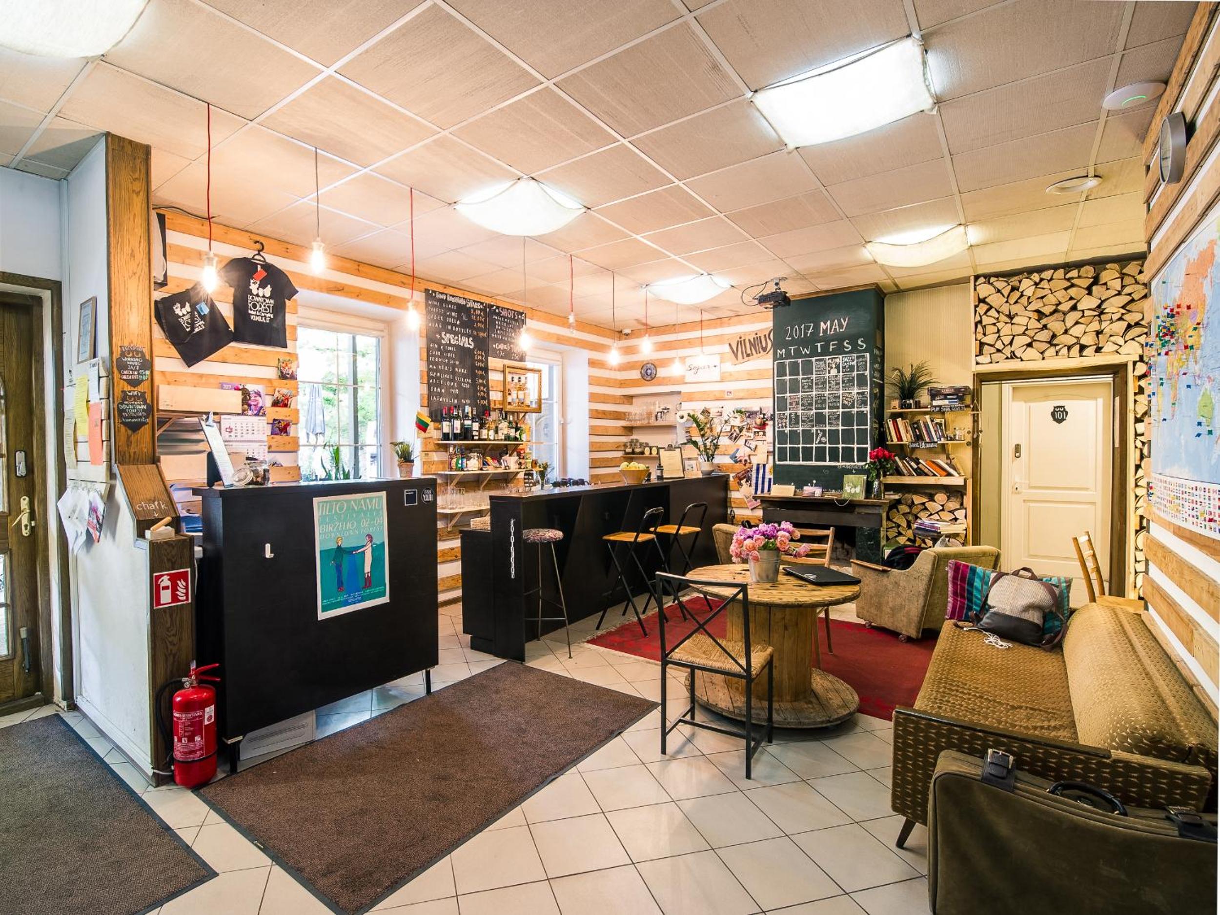 Downtown Forest Hostel & Camping