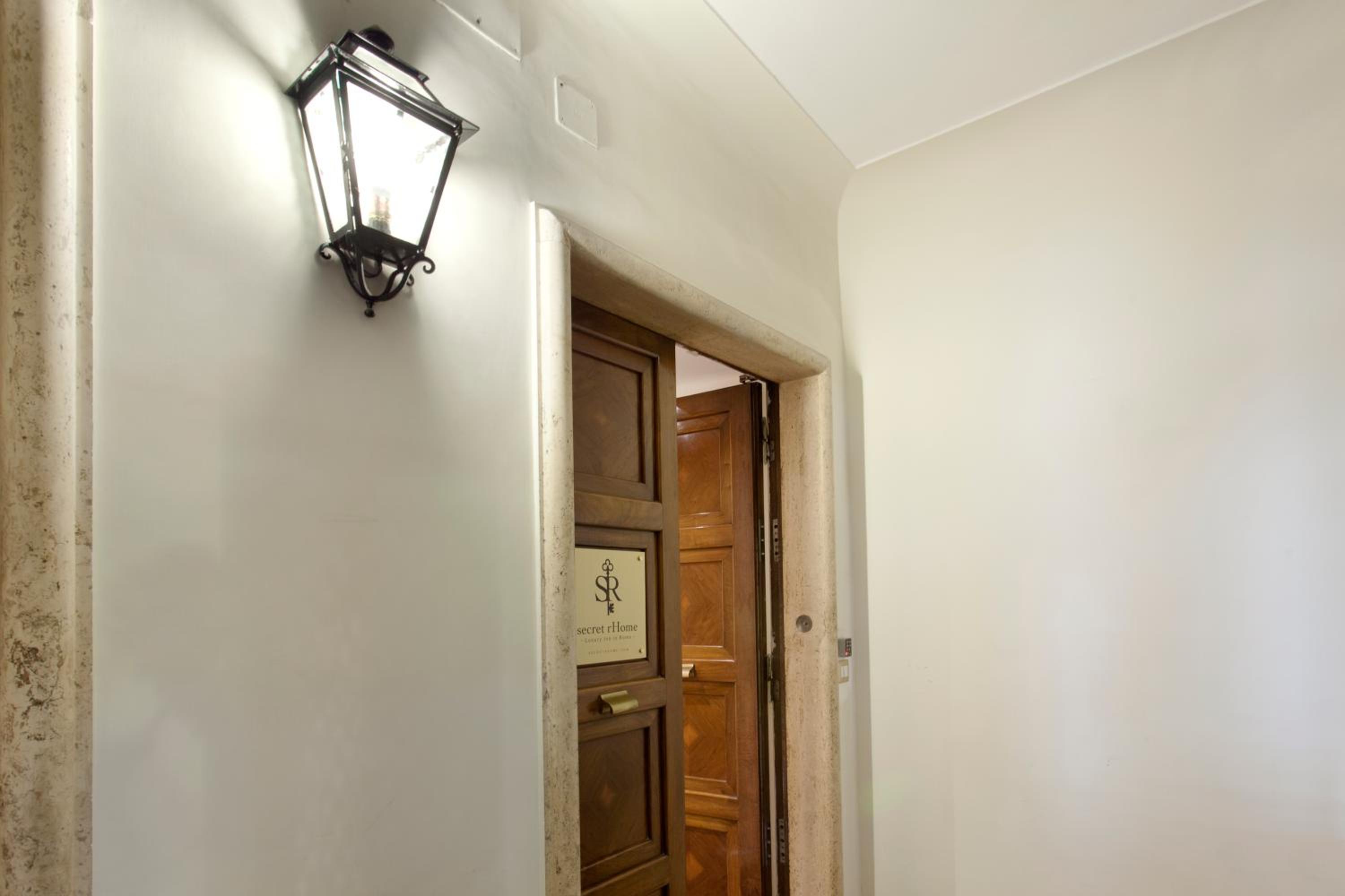 Secret Rhome