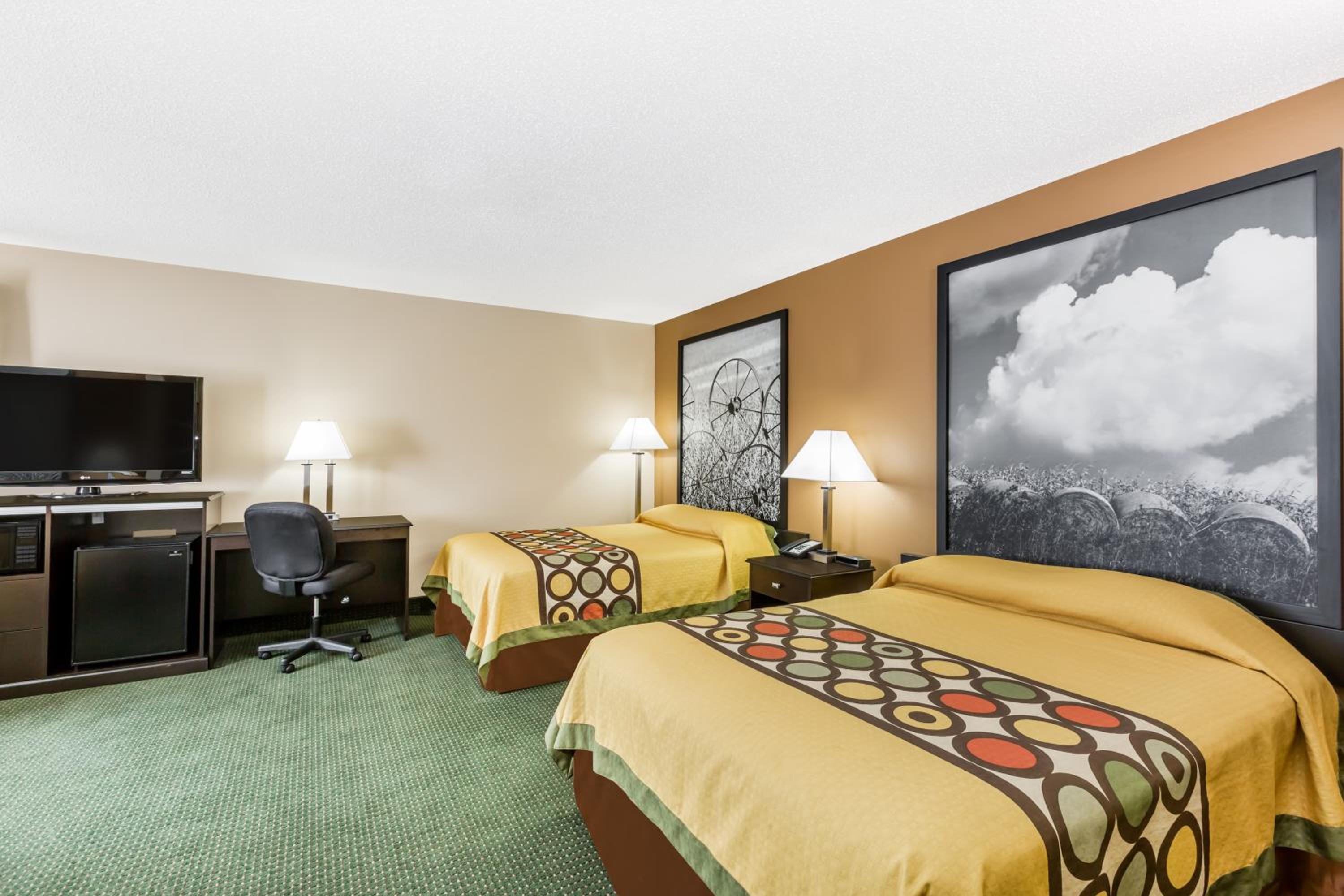 Super 8 by Wyndham Jefferson - Property Image 16