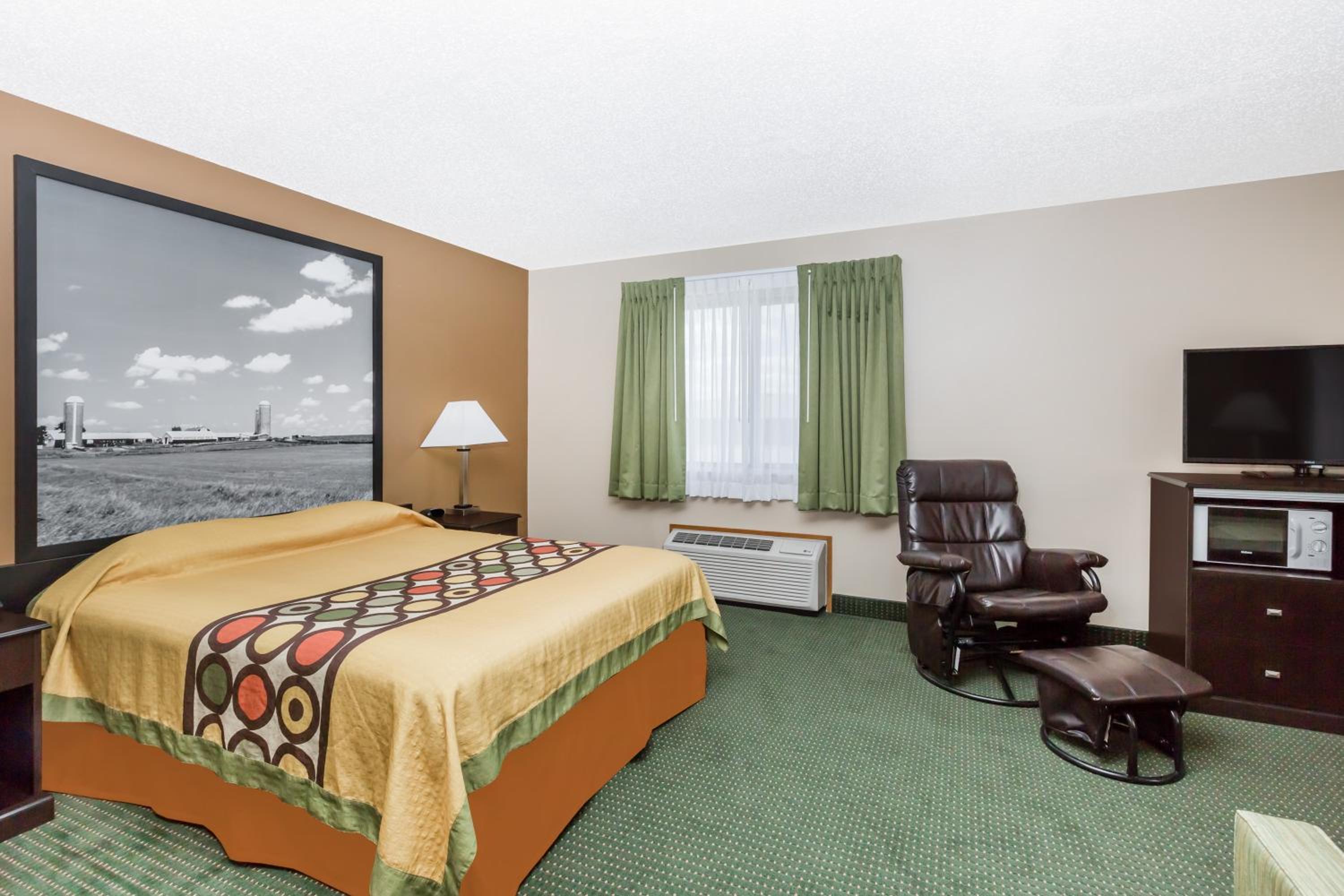 Super 8 by Wyndham Jefferson - Property Image 13