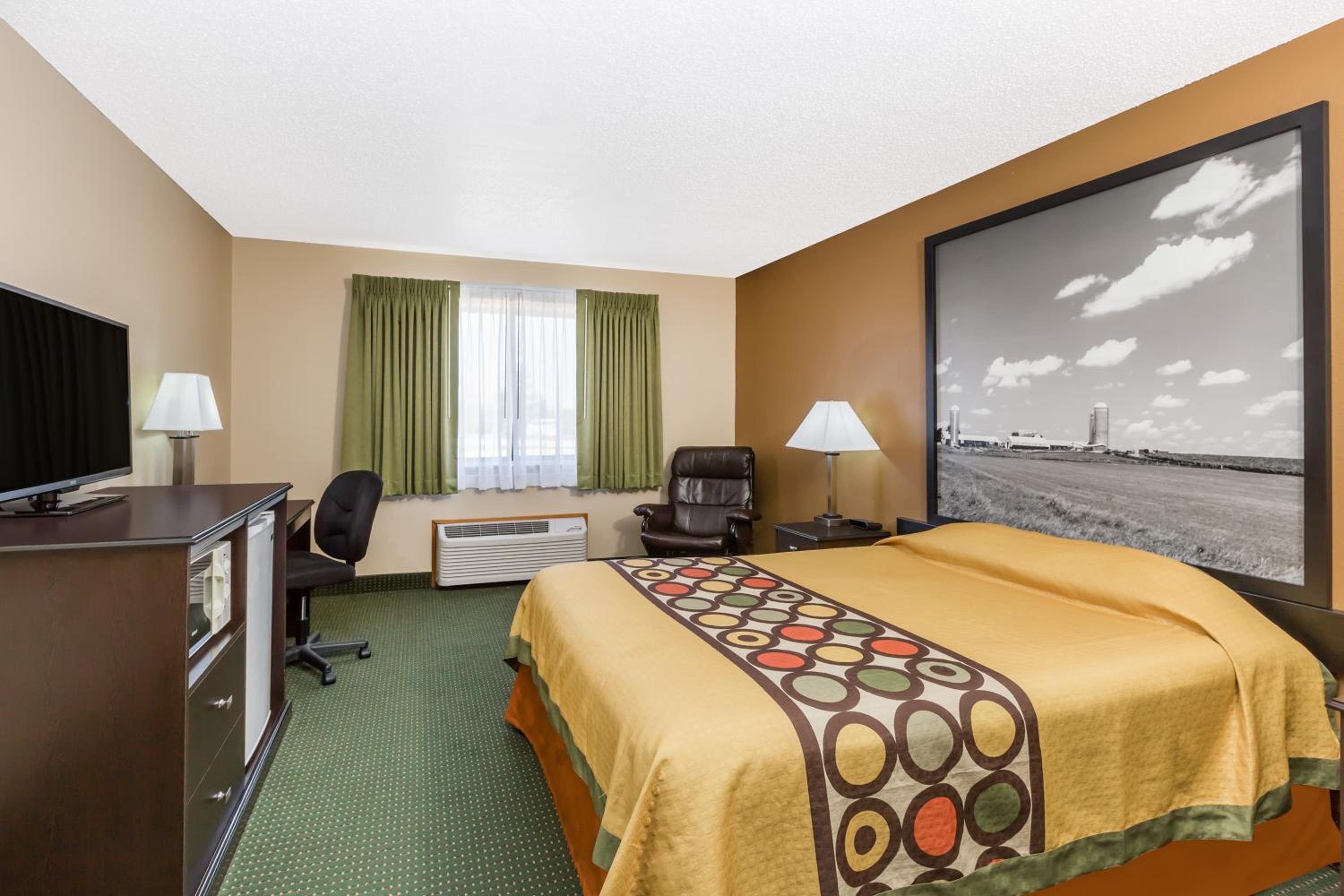 Super 8 by Wyndham Jefferson - Property Image 7
