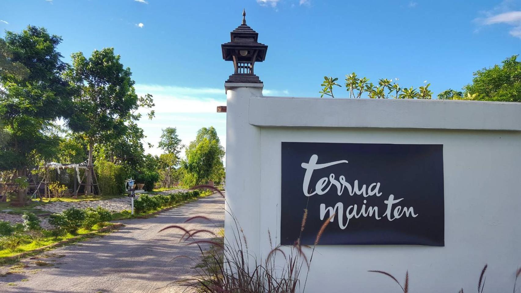 Terrua Main Ten Villa Garden