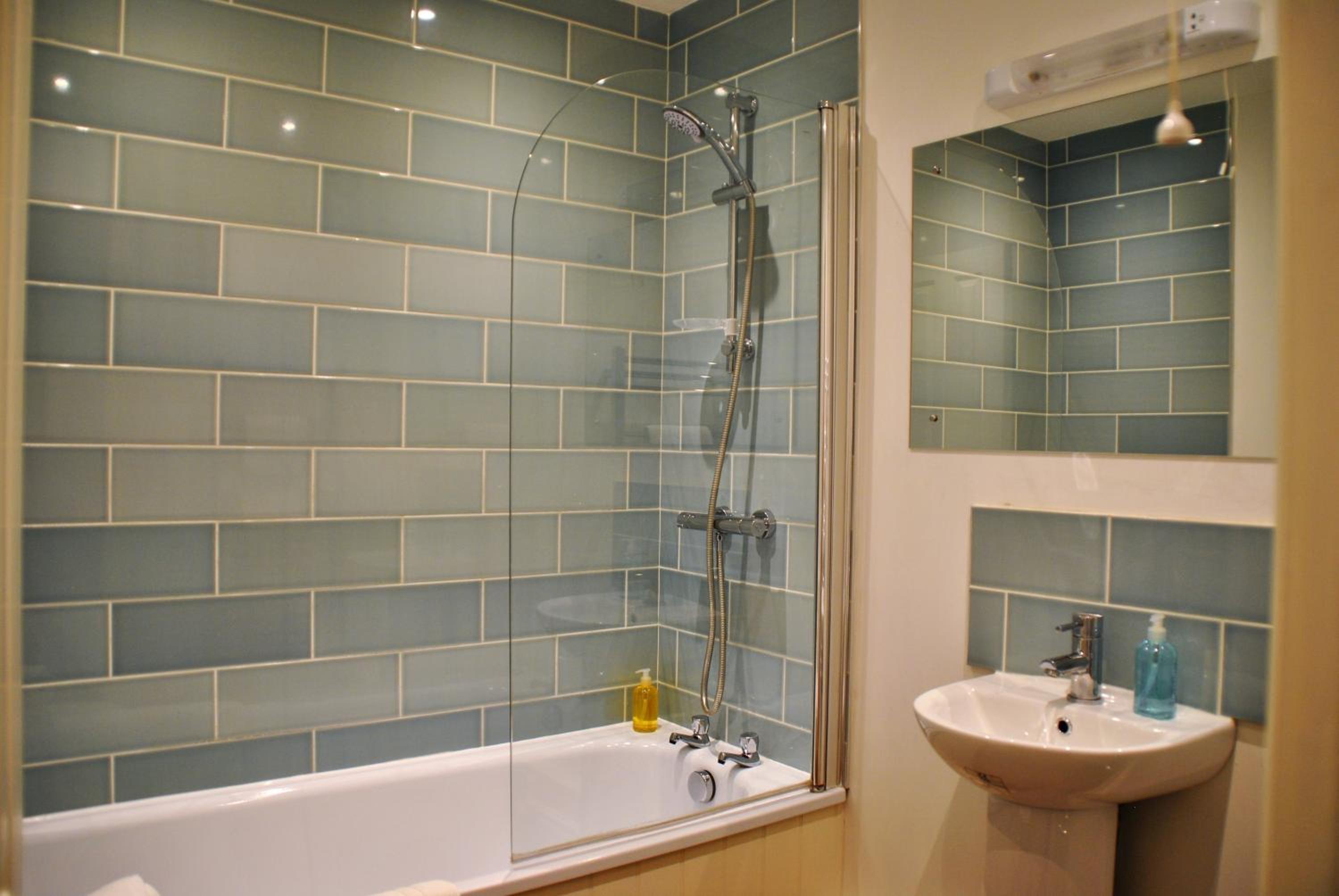 Lord Raglan House One Bedroom with Parking