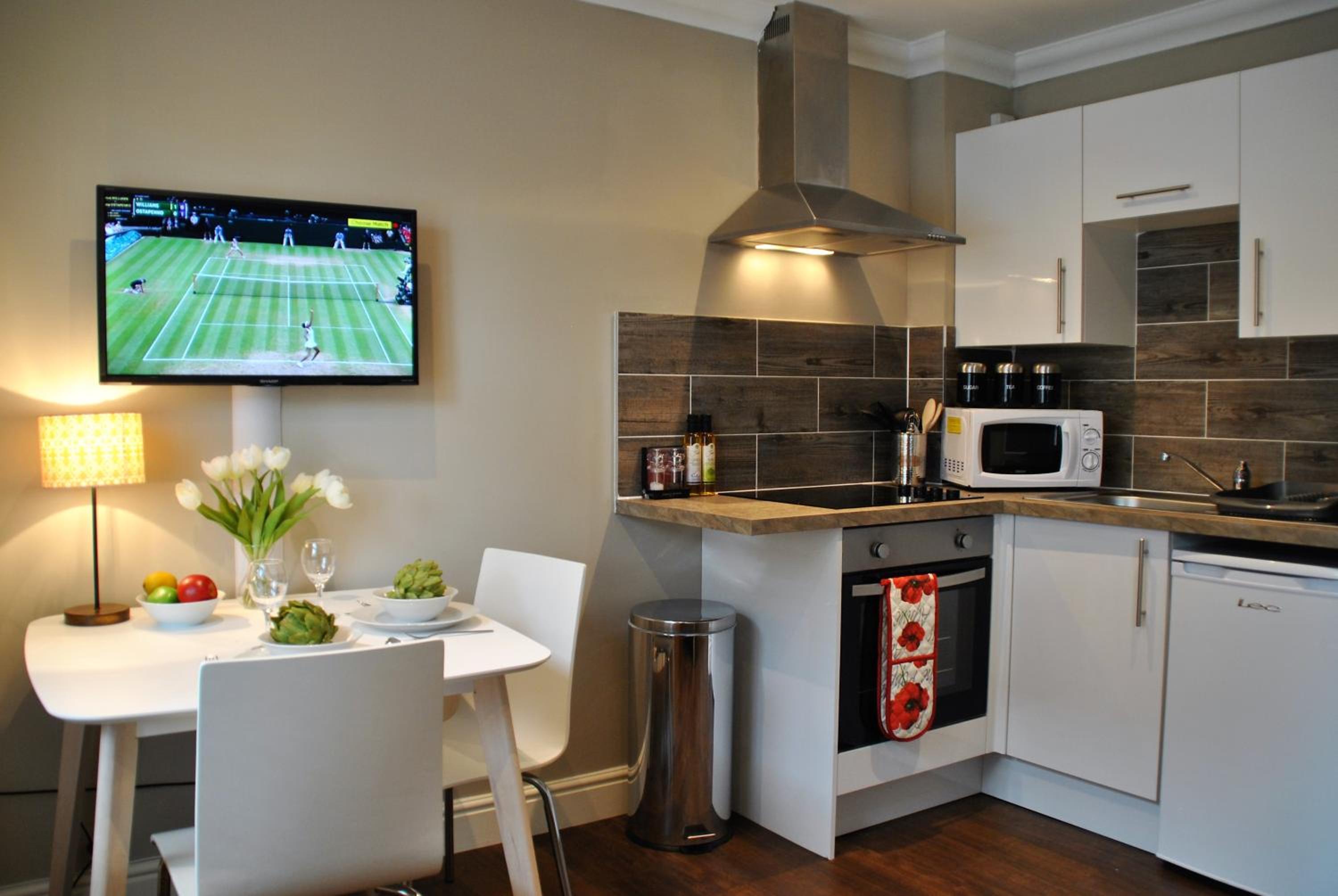 Lord Raglan House One Bedroom with Parking