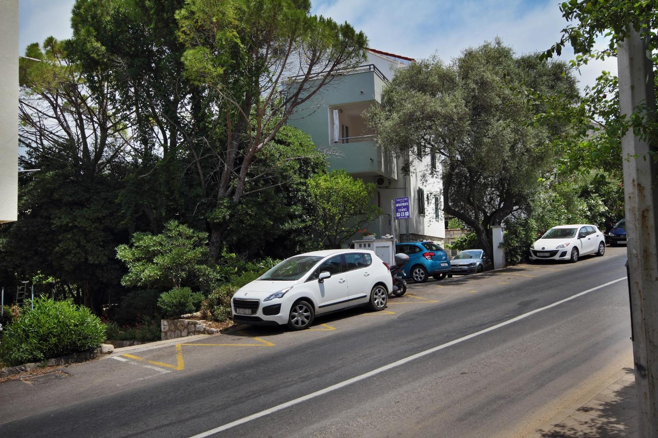 Vukosav Family Apartments and Rooms