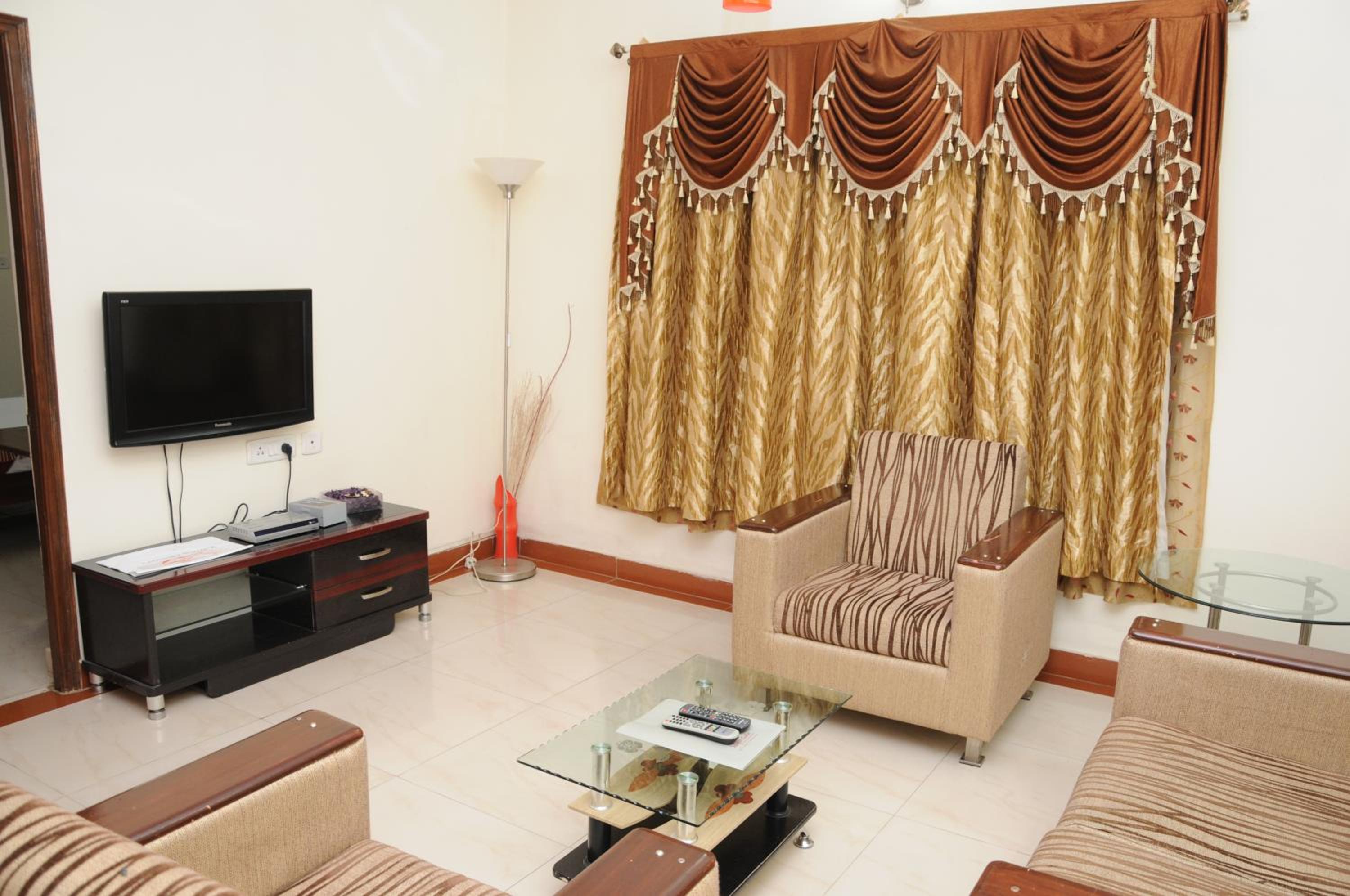 Maple Suites
