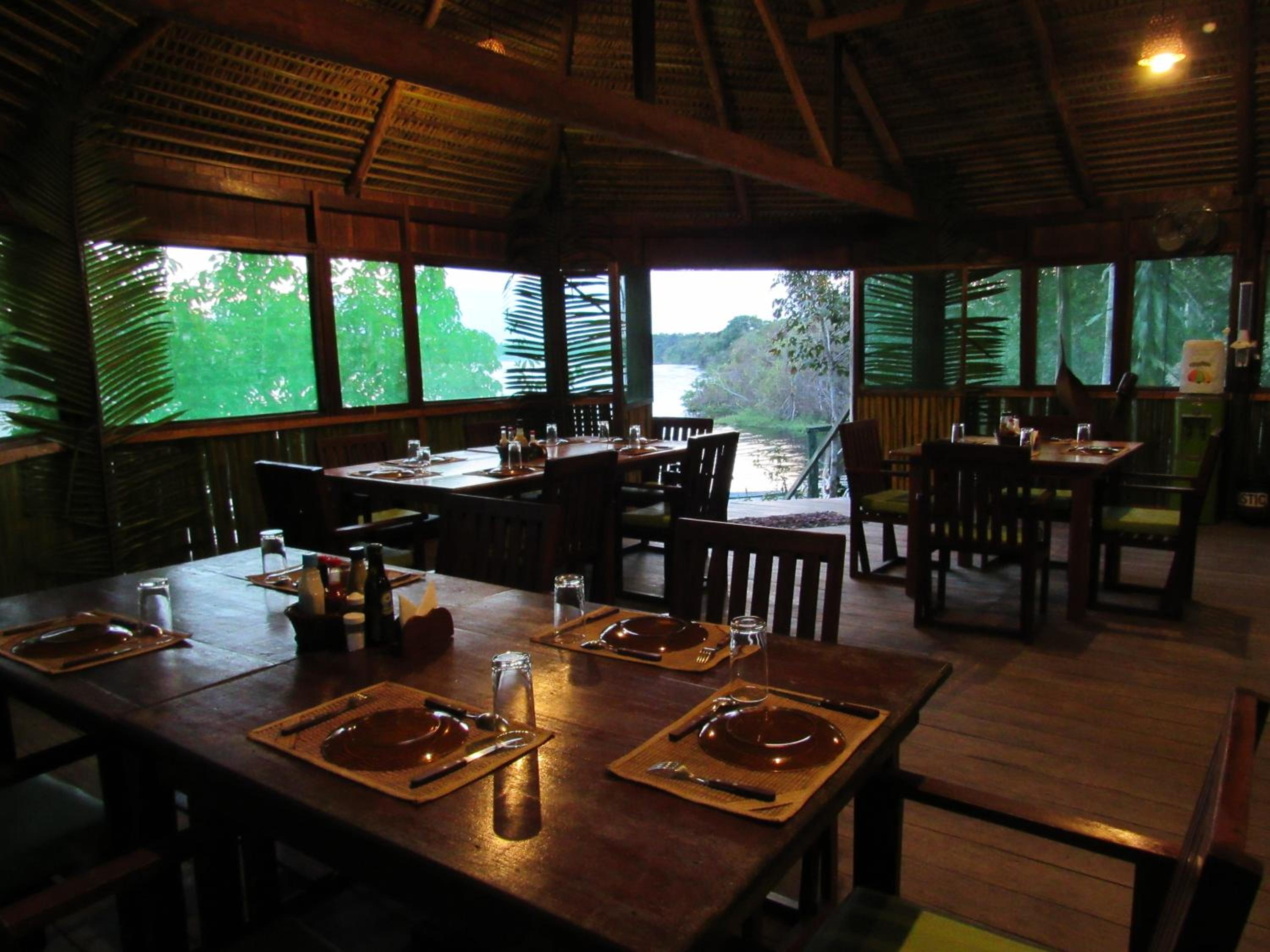 Dolphin Lodge