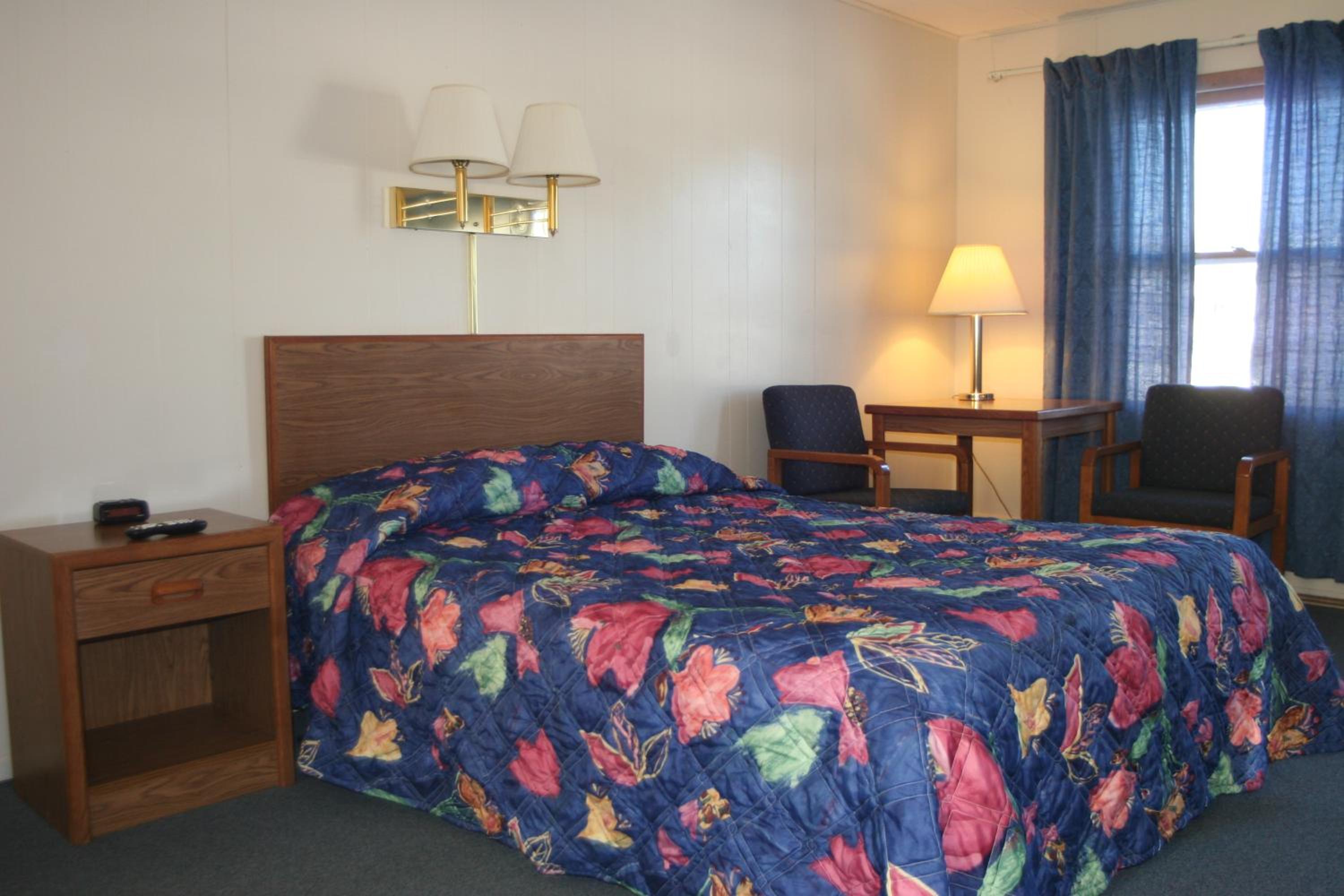 Bluffs Inn view 5