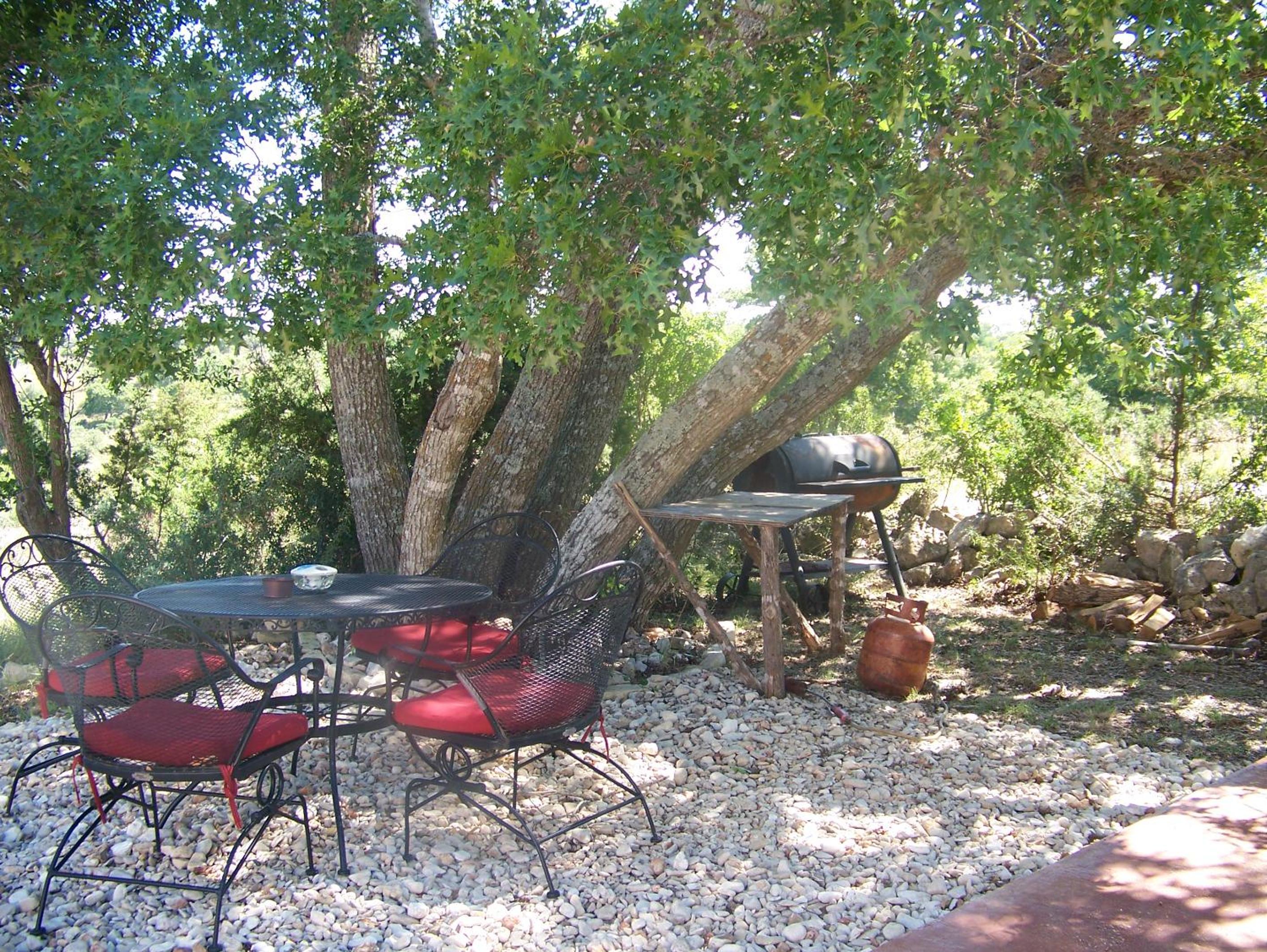 Breezy Hills Cottages - Moonlight Cottage