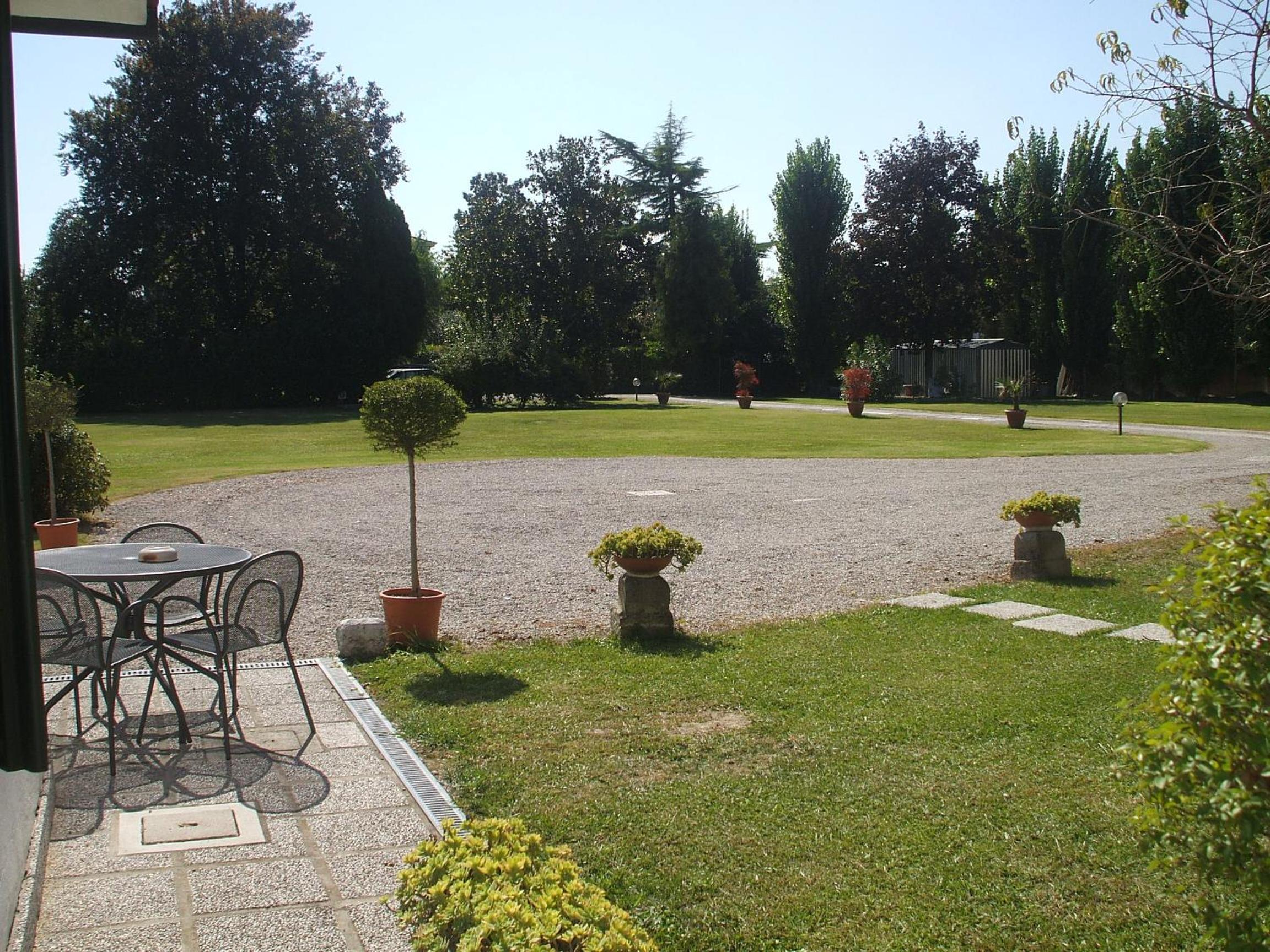 Photo 43