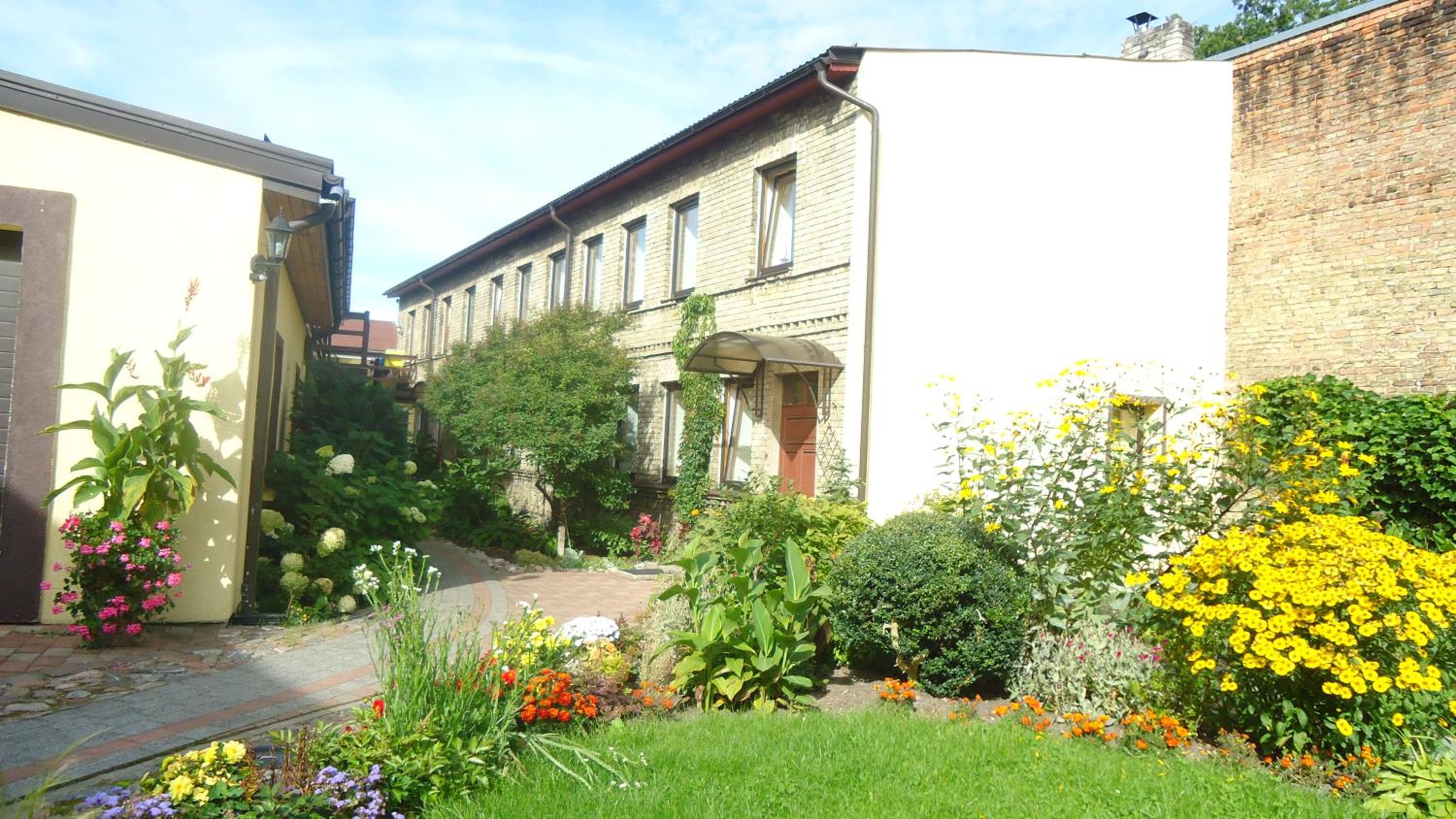 Photo 16