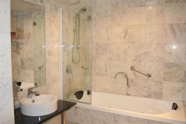 Bendigo Vacations - The Hotel Shamrock - Property Image 2