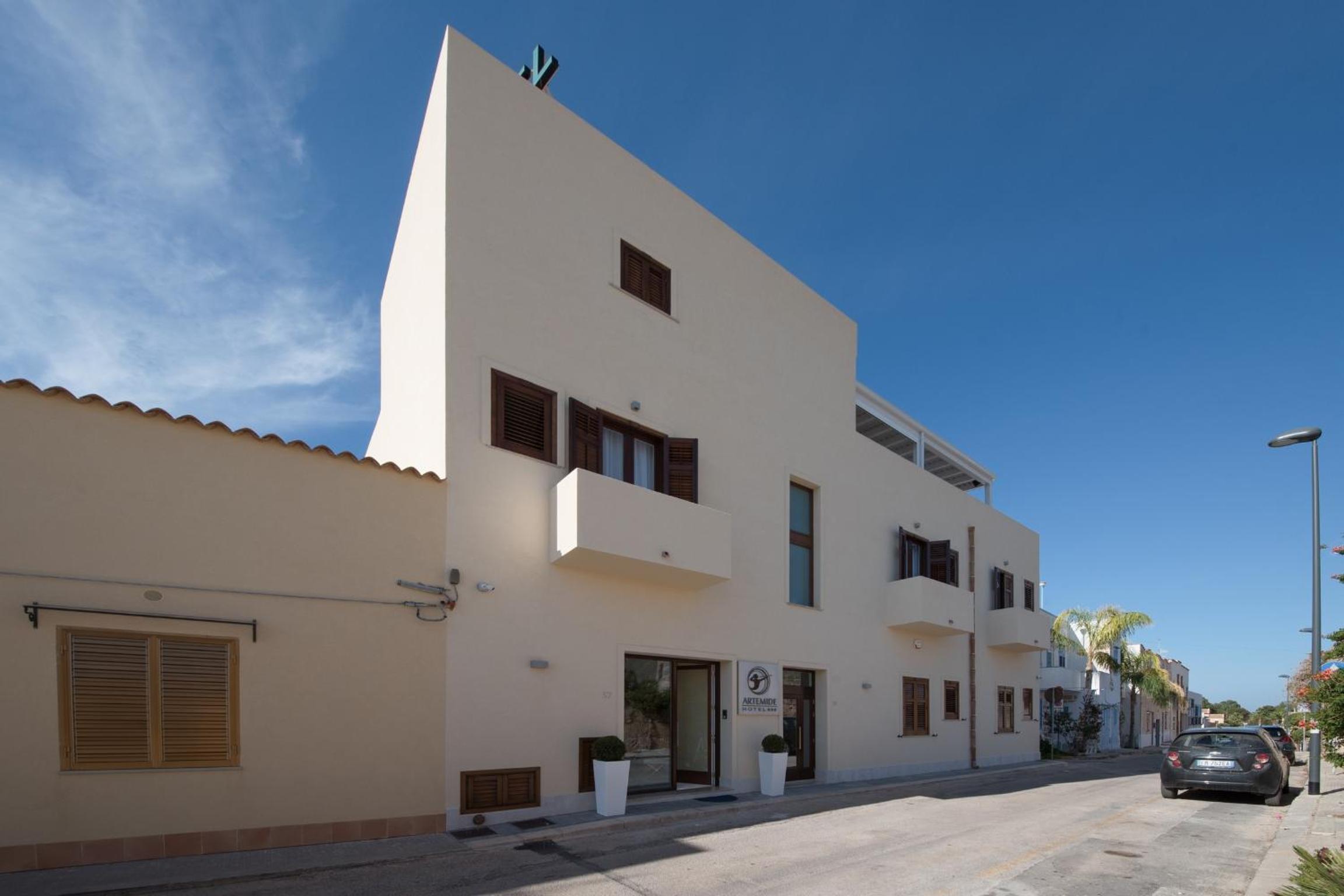 Hotel Artemide Hotel - Image 1