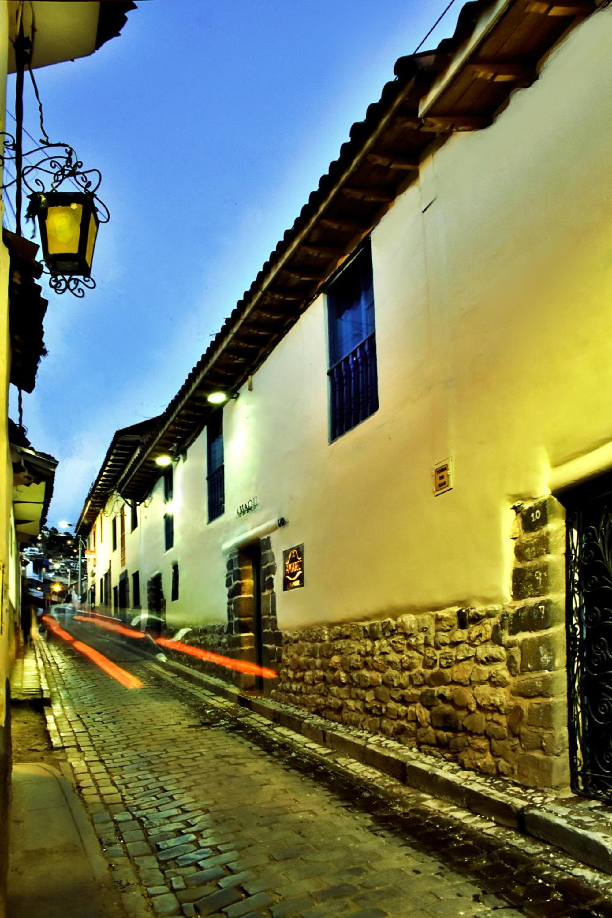 Amaru Colonial